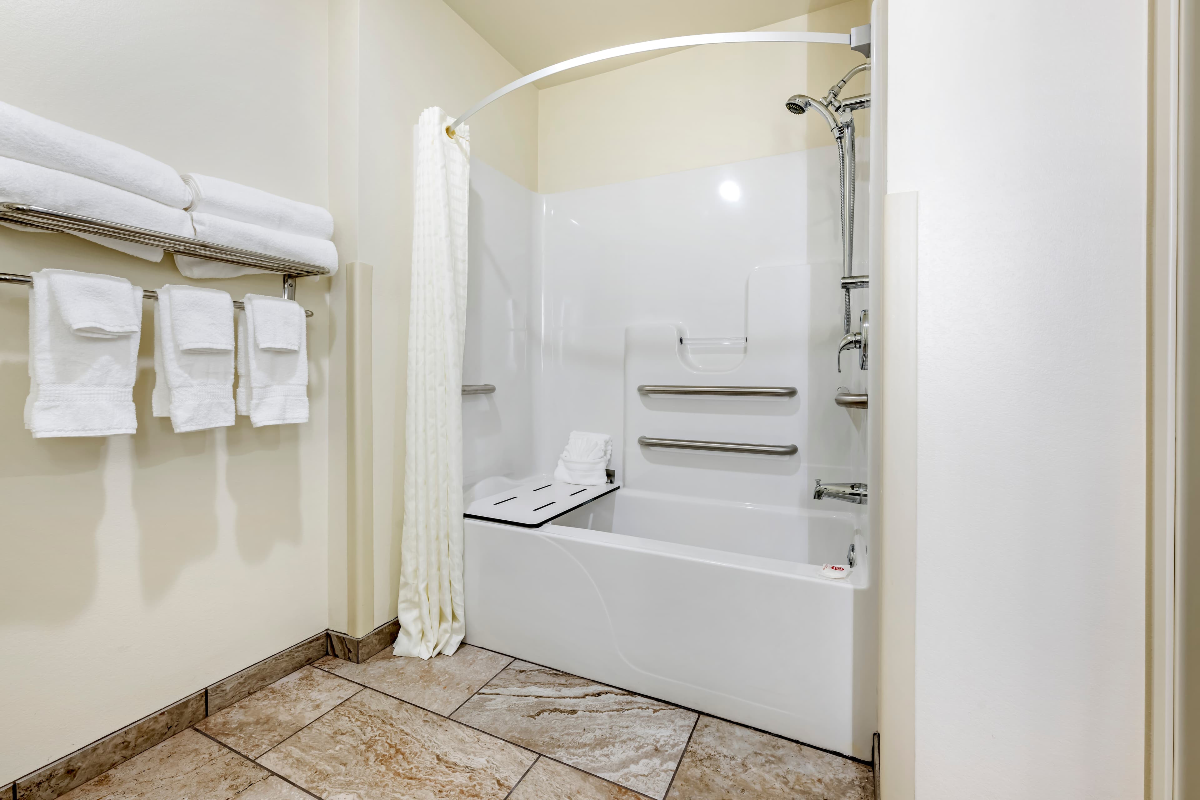 Comfort Inn & Suites Medina NY near Erie Canal — 9