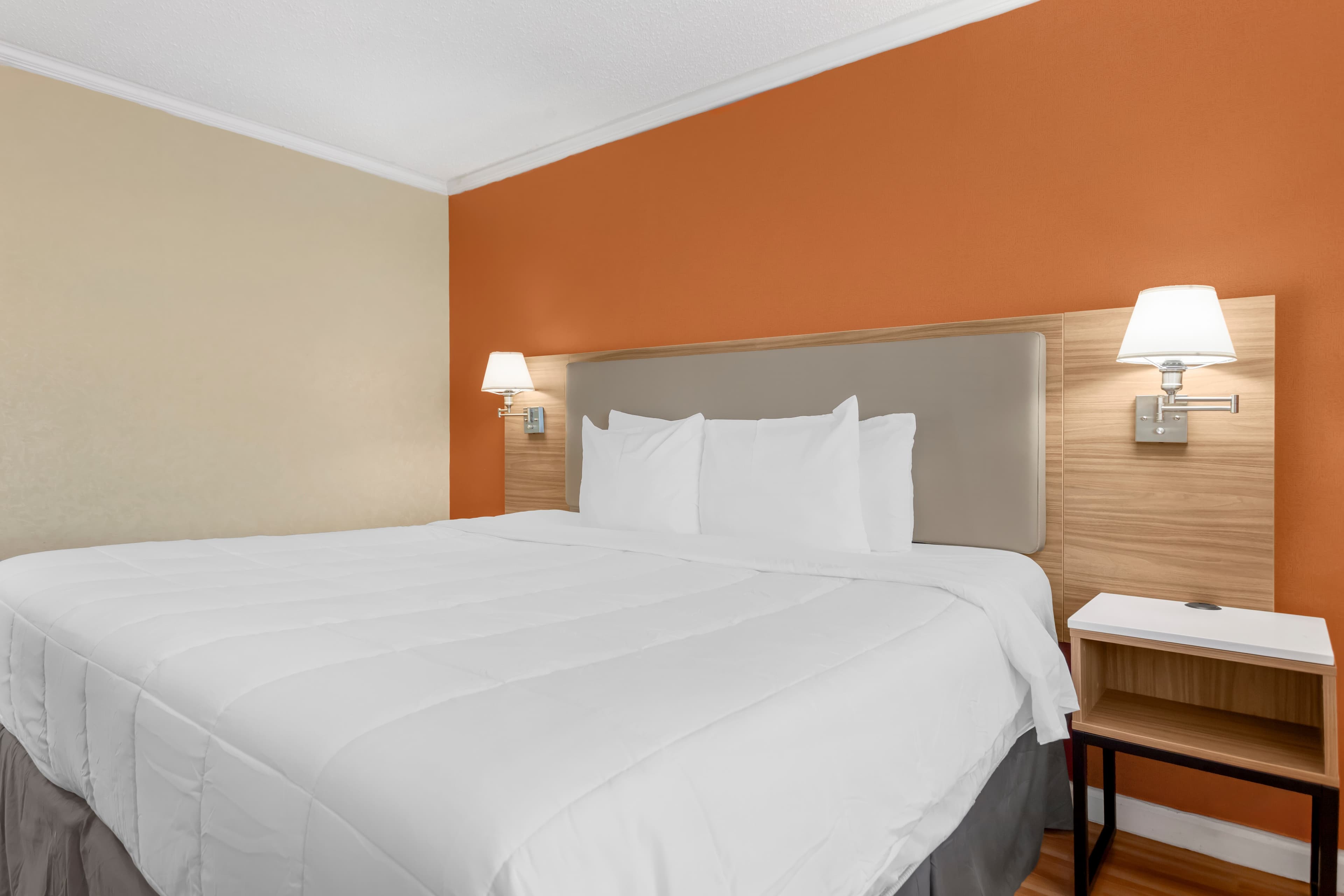 Quality Inn JFK Airport Rockaway Blvd - Image 3