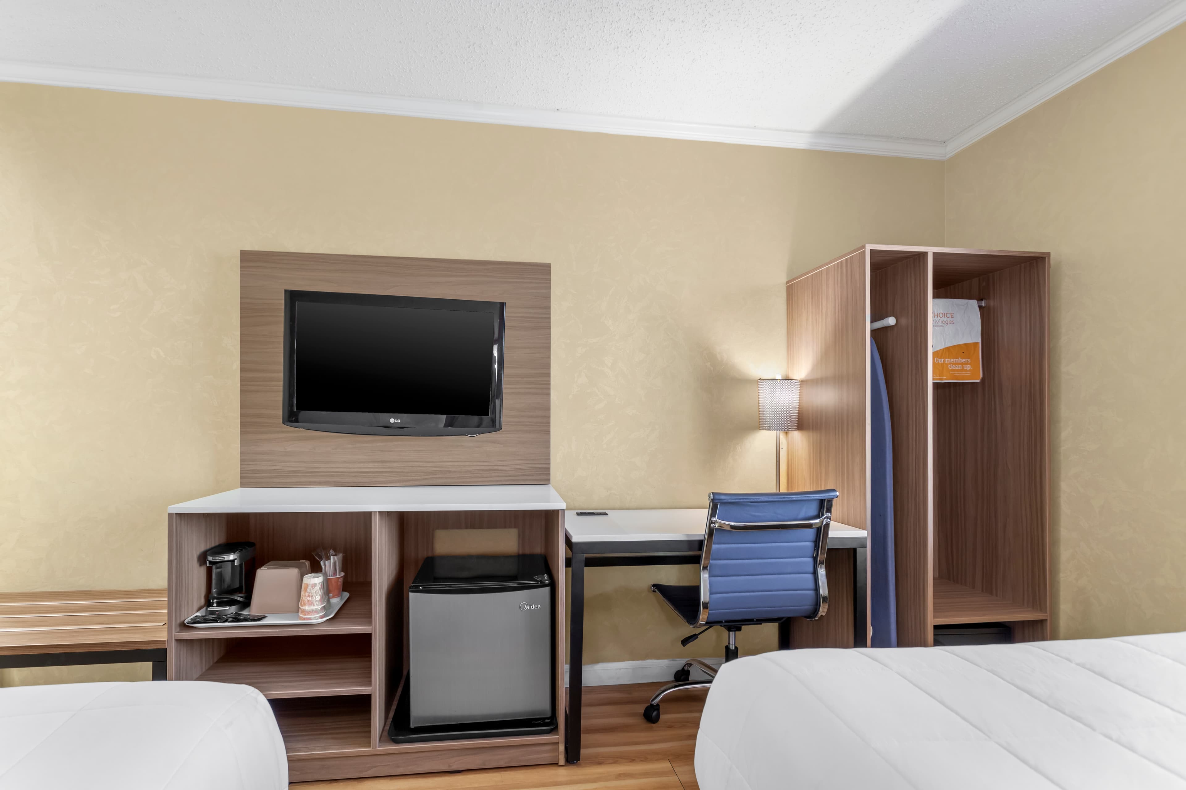 Quality Inn JFK Airport Rockaway Blvd — 8