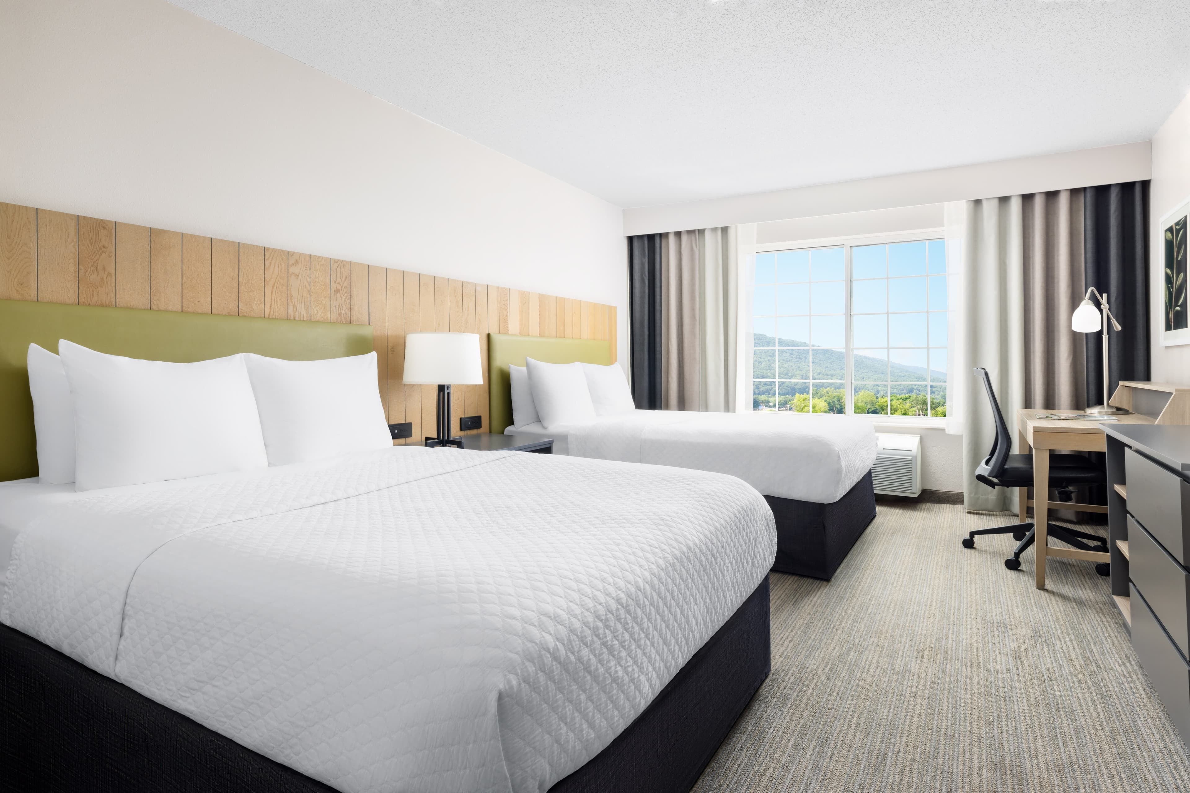 Country Inn & Suites by Radisson, Big Flats (Elmira), NY - Image 2
