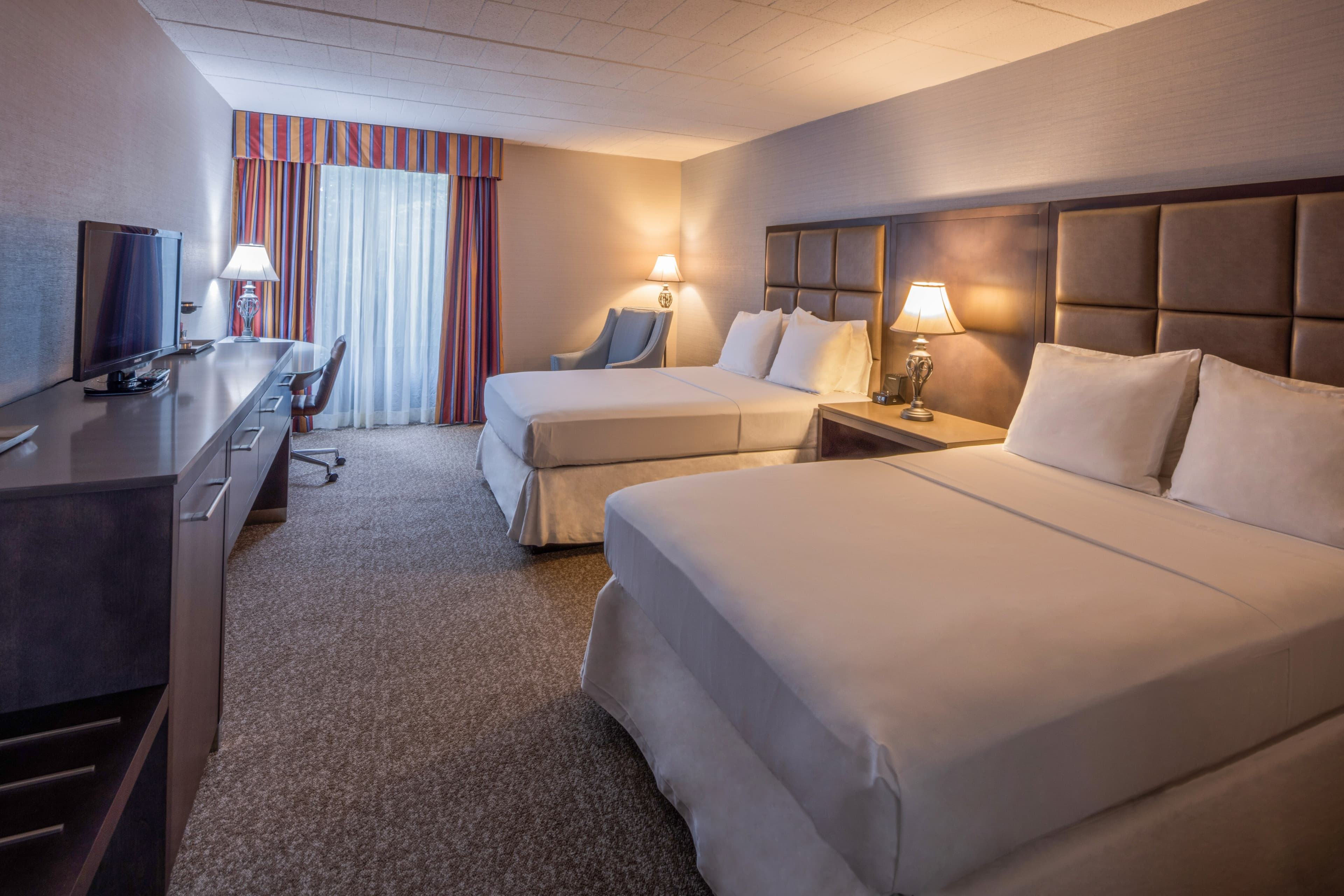 Radisson Hotel Hauppauge-Long Island - Image 2