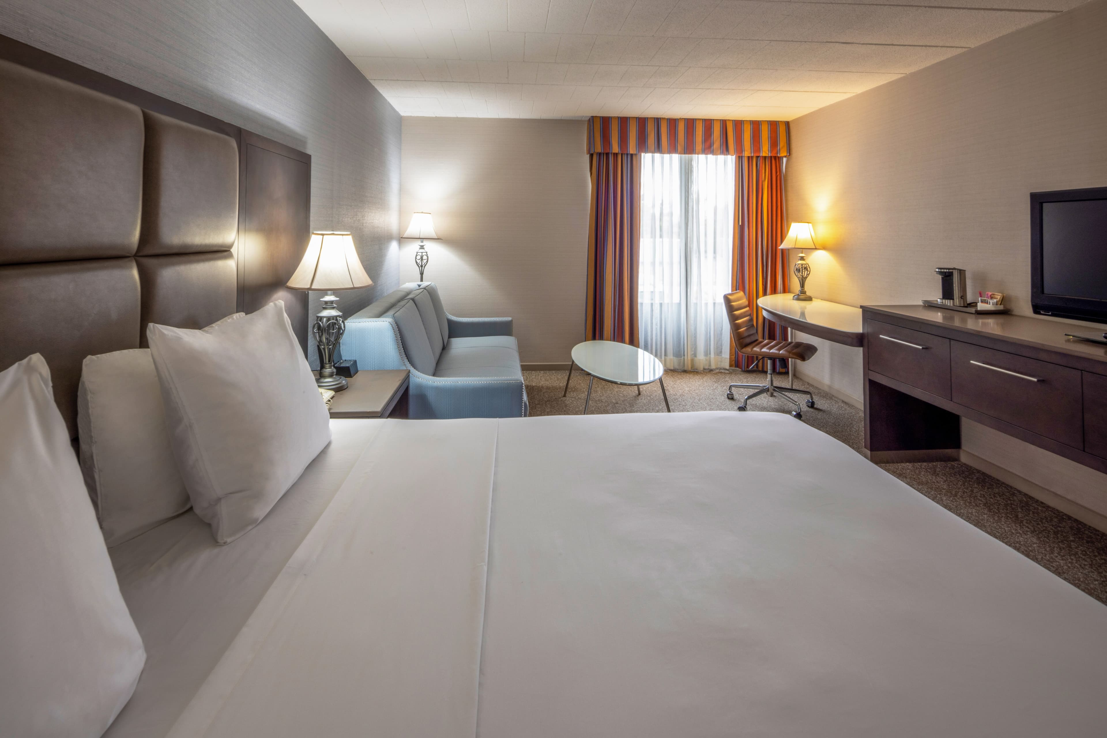 Radisson Hotel Hauppauge-Long Island - Image 5