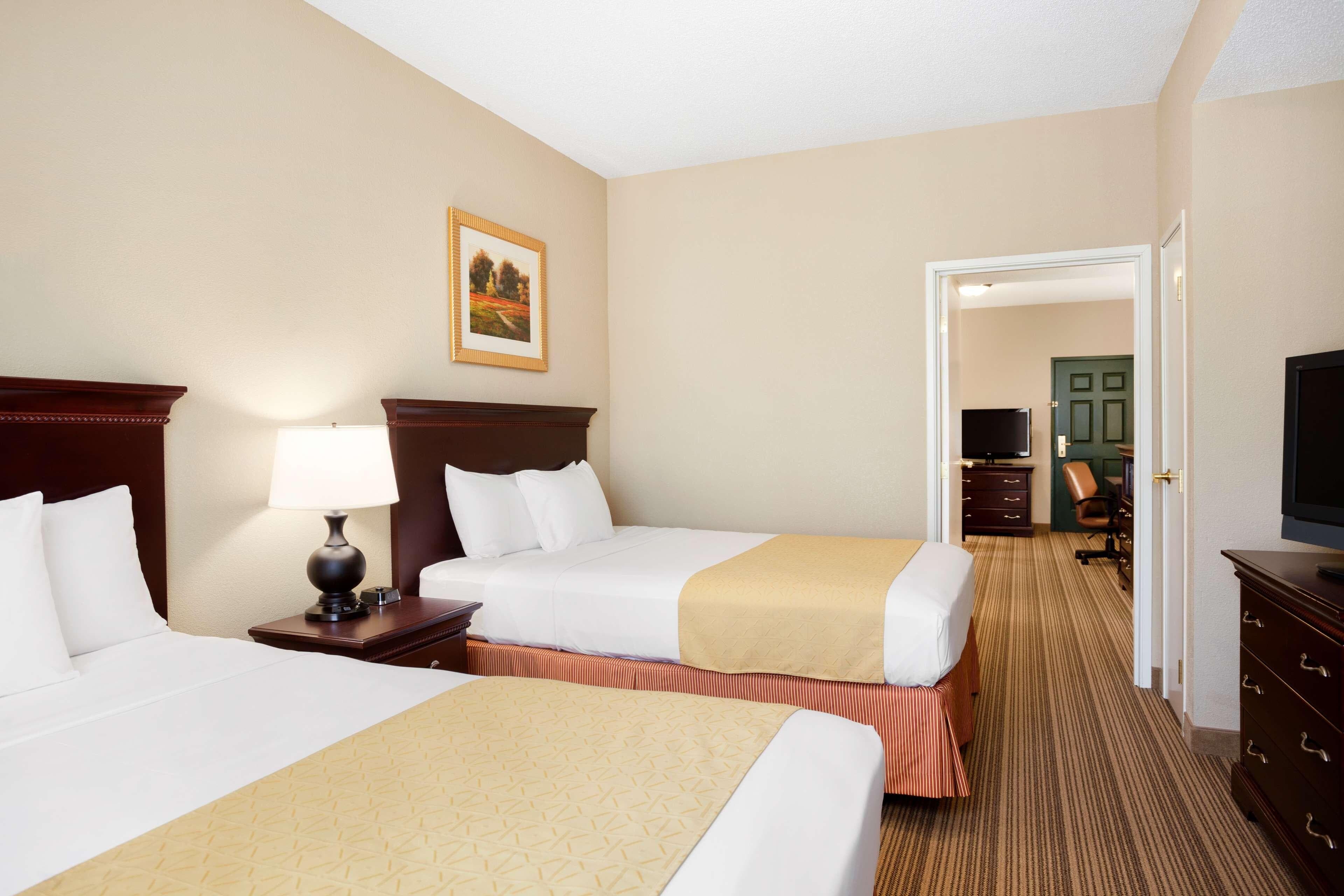 Country Inn & Suites by Radisson, Ithaca, NY — 7