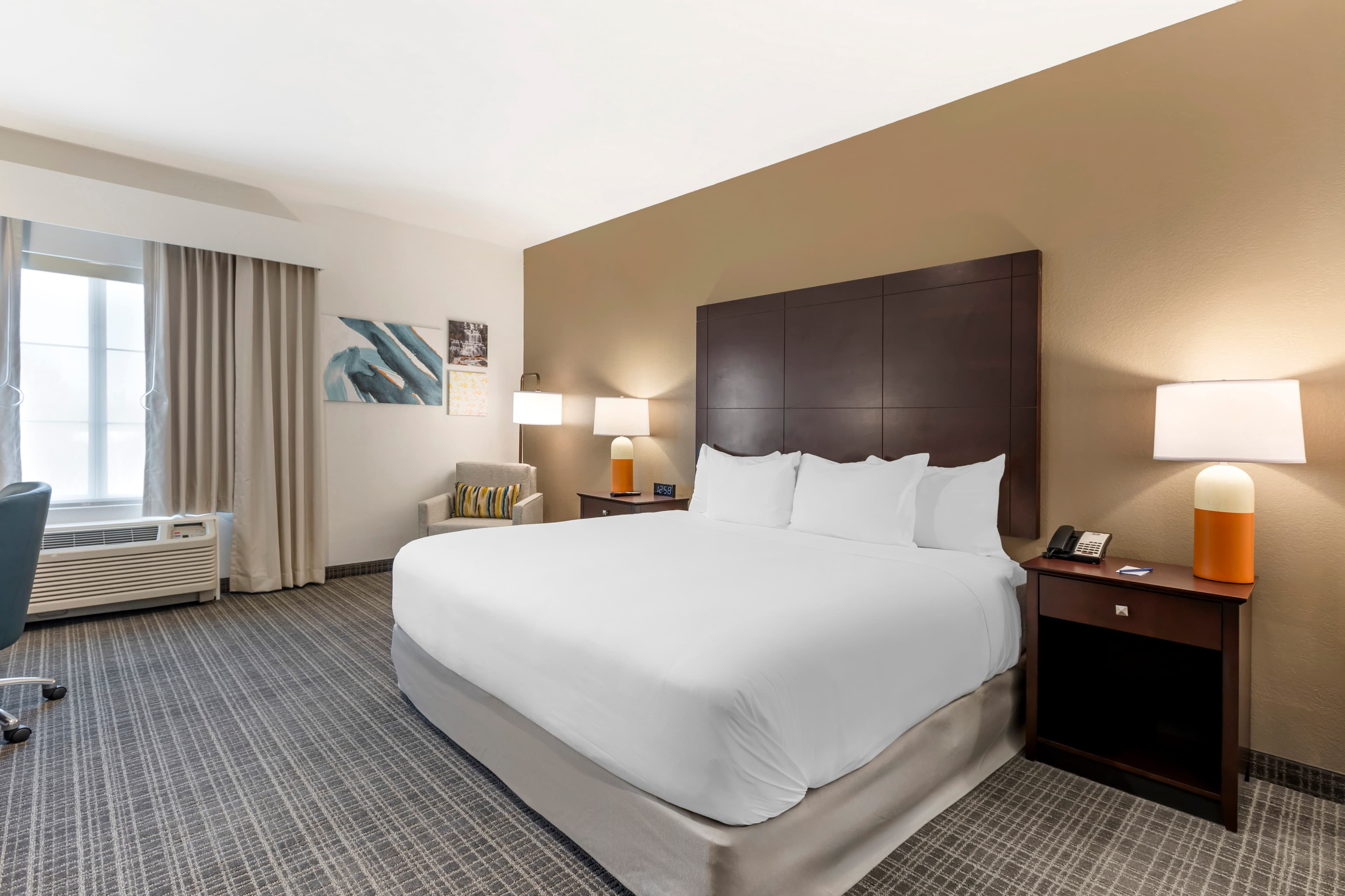 Comfort Inn & Suites Verona at Turning Stone Resort Casino — 6