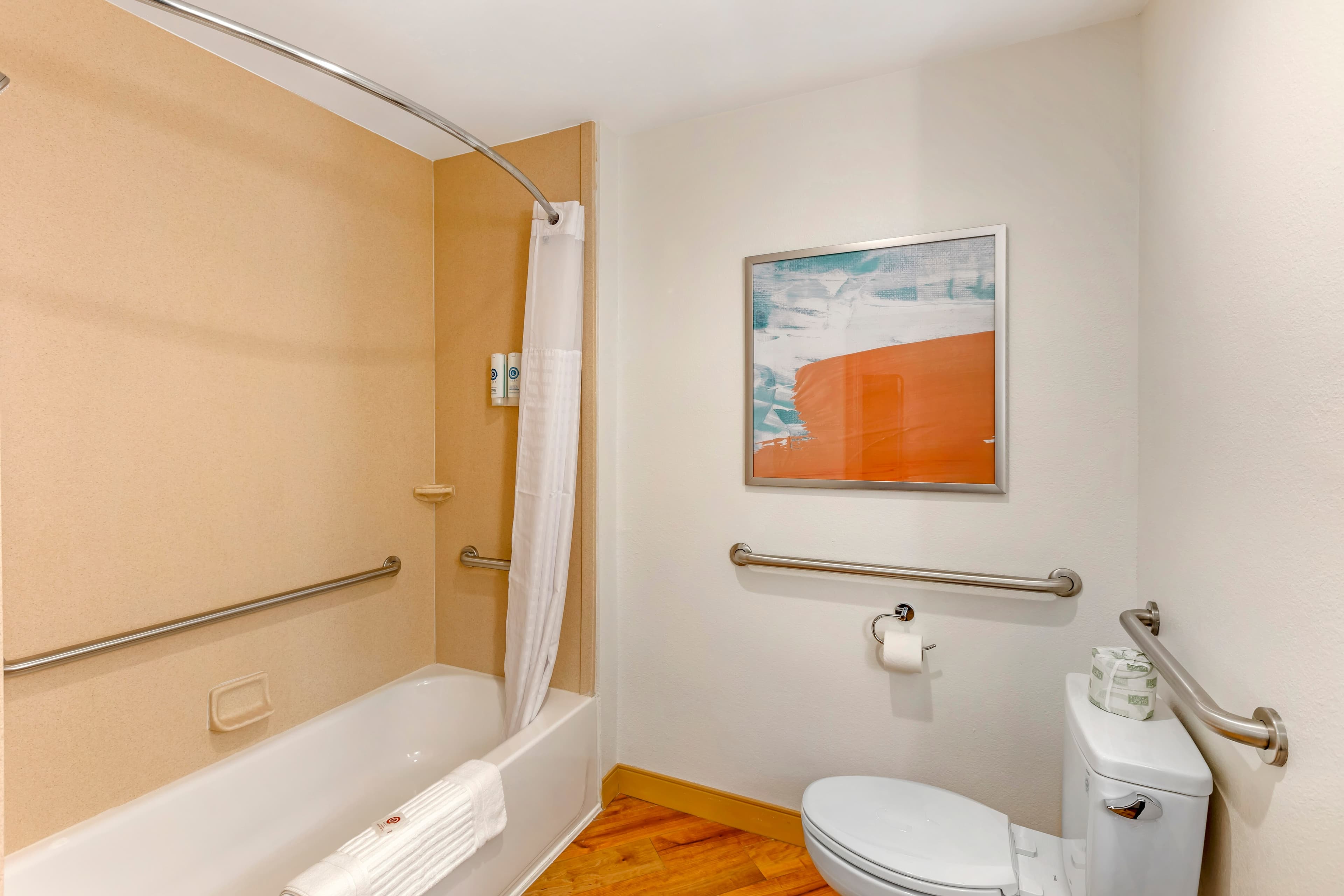Comfort Inn & Suites Verona at Turning Stone Resort Casino — 9