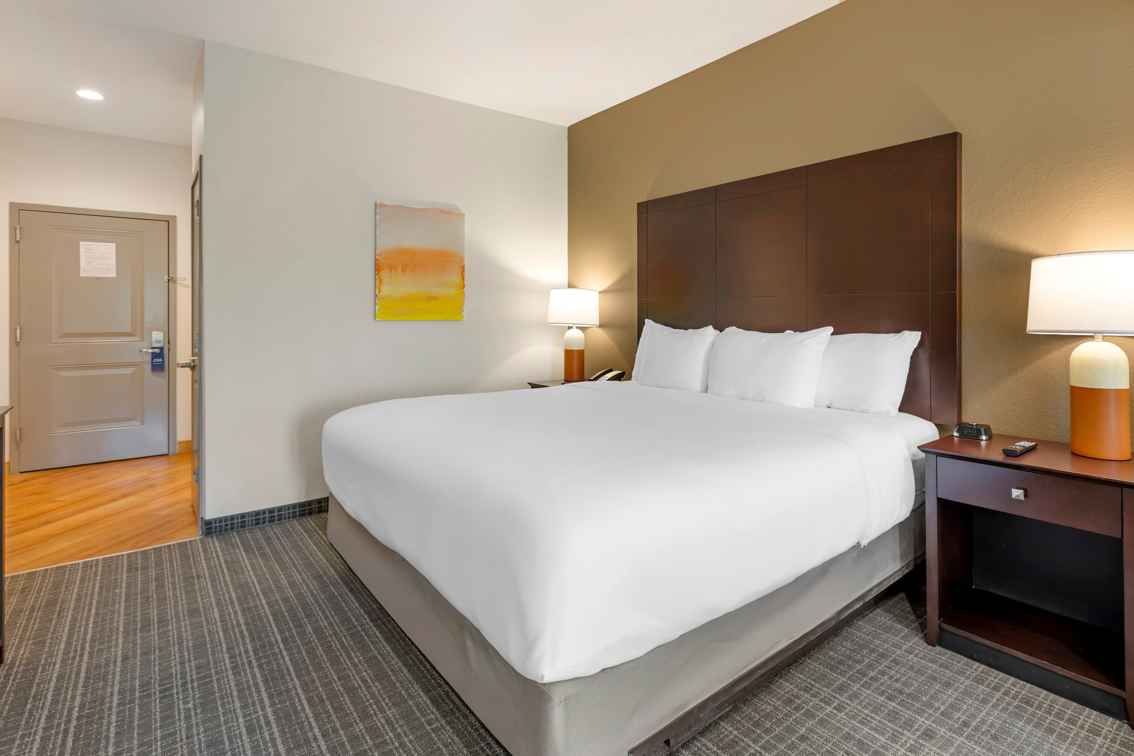 Comfort Inn & Suites Verona at Turning Stone Resort Casino - Image 3