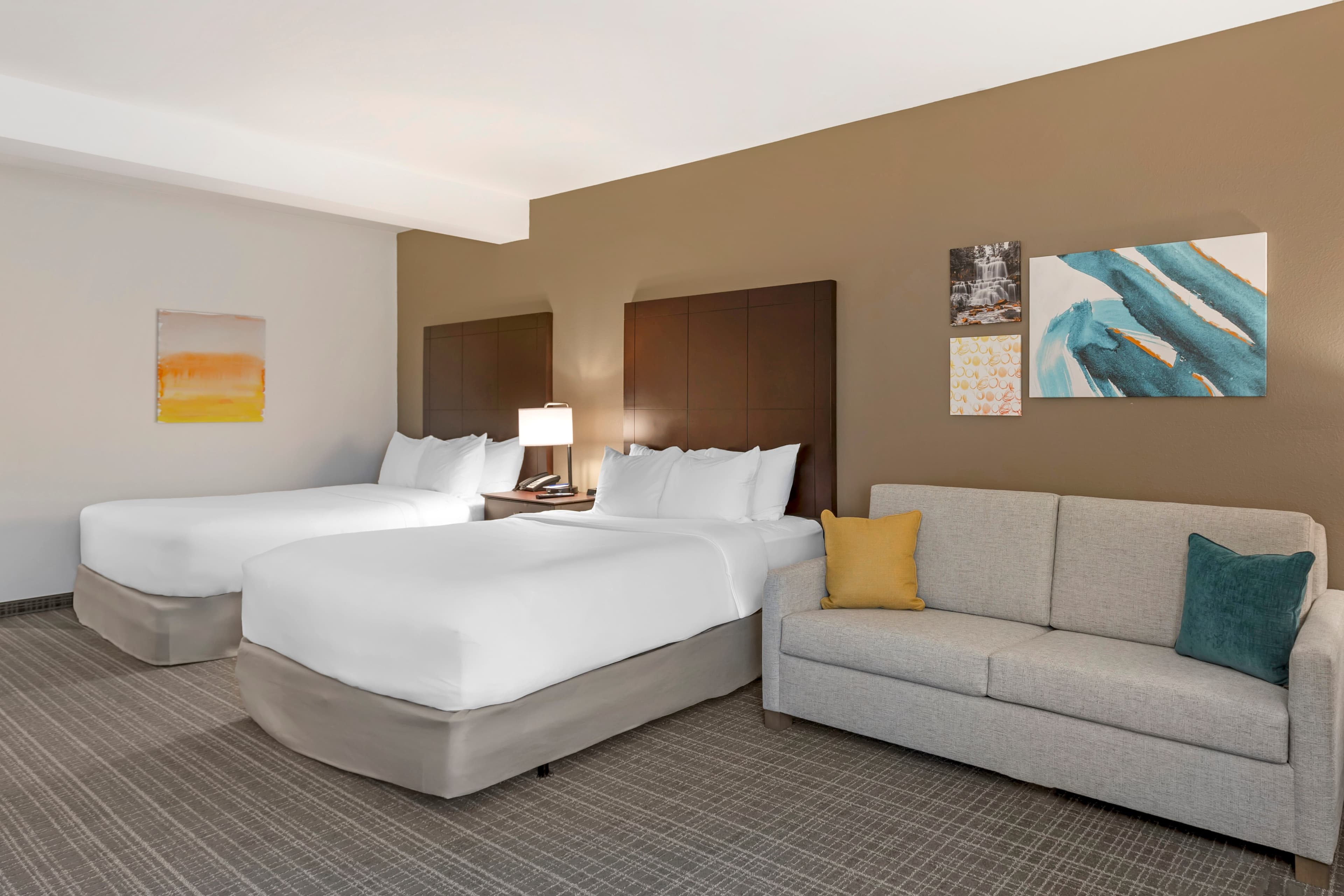 Comfort Inn & Suites Verona at Turning Stone Resort Casino — 19
