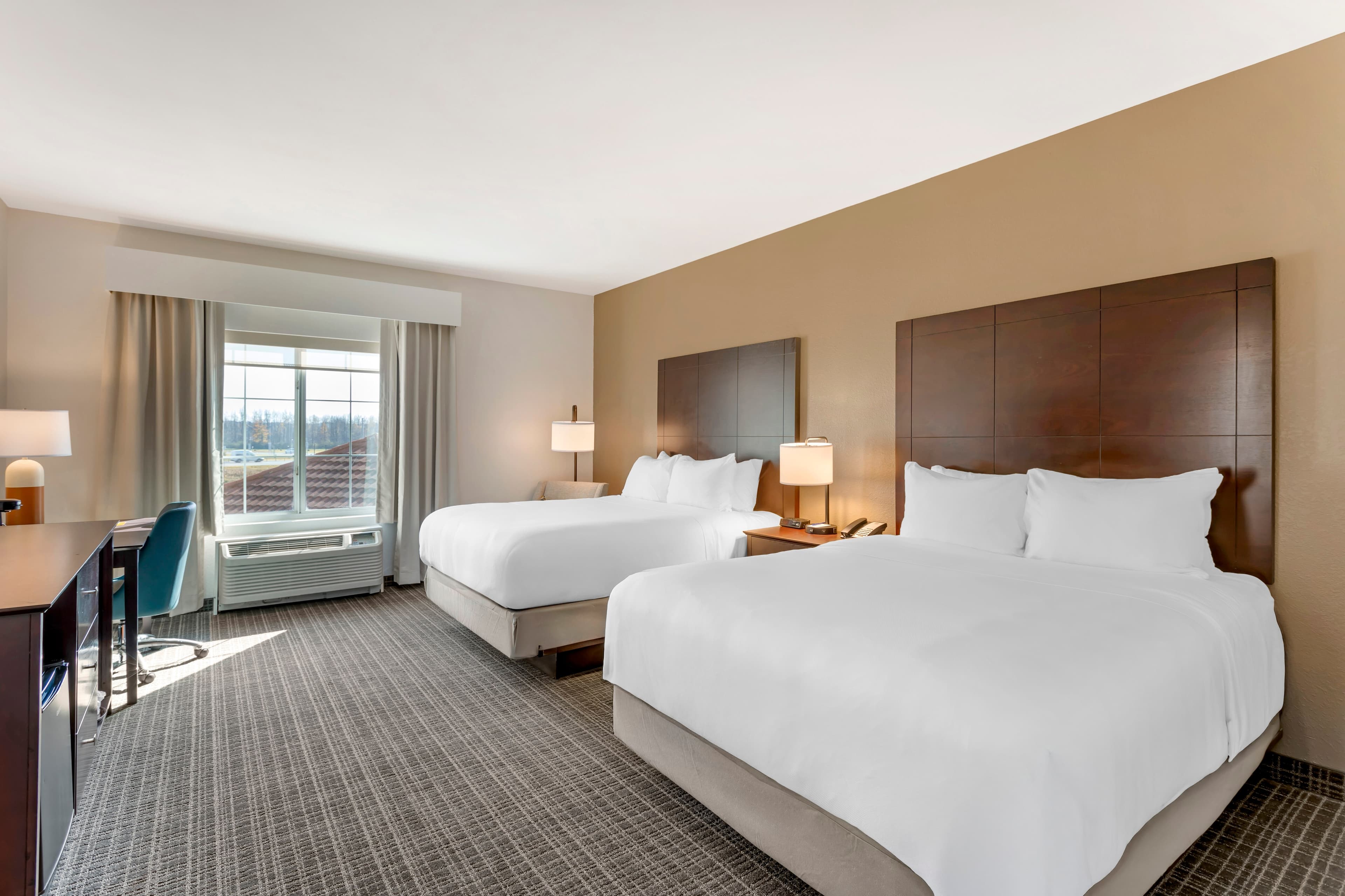 Comfort Inn & Suites Verona at Turning Stone Resort Casino — 22