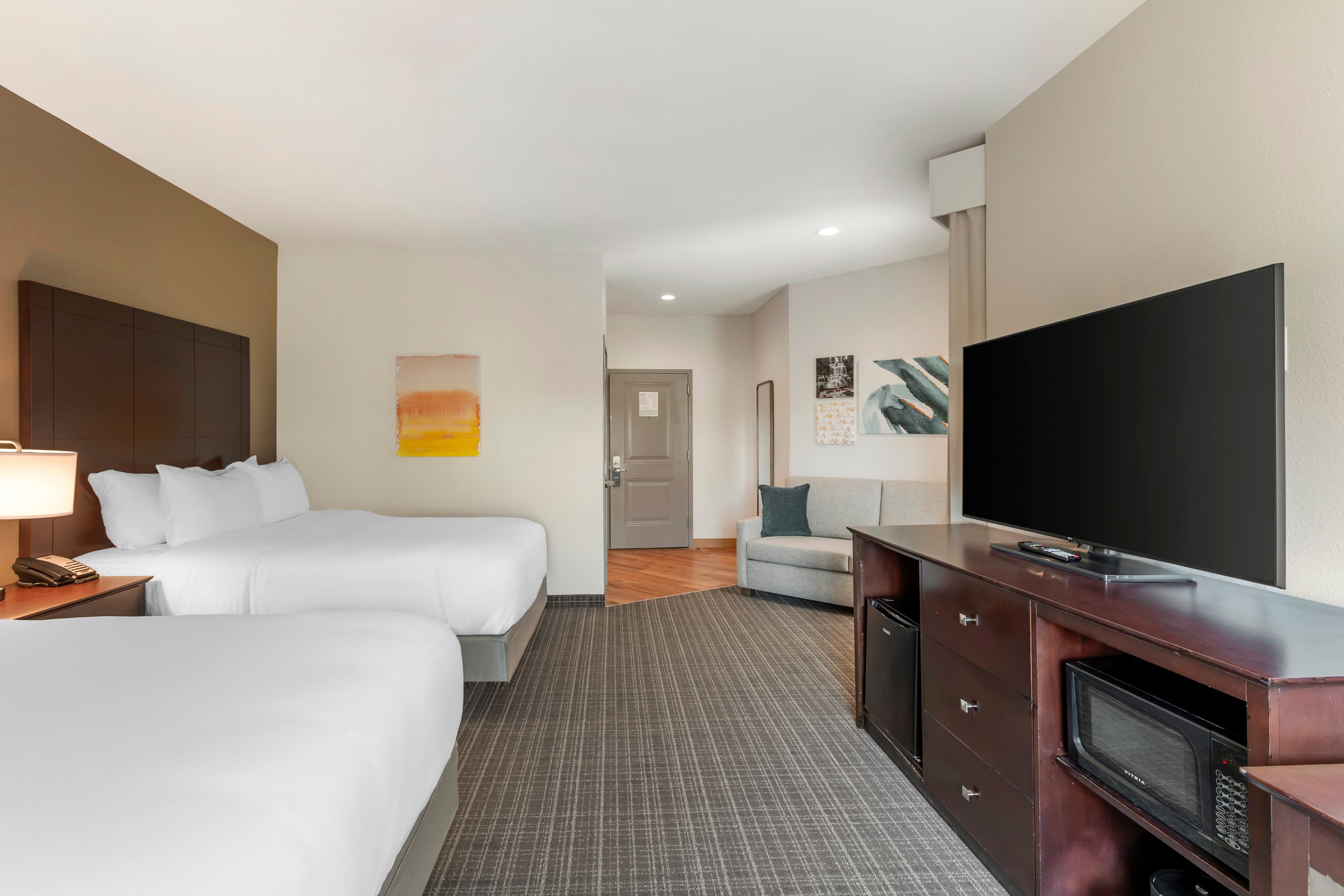 Comfort Inn & Suites Verona at Turning Stone Resort Casino — 24