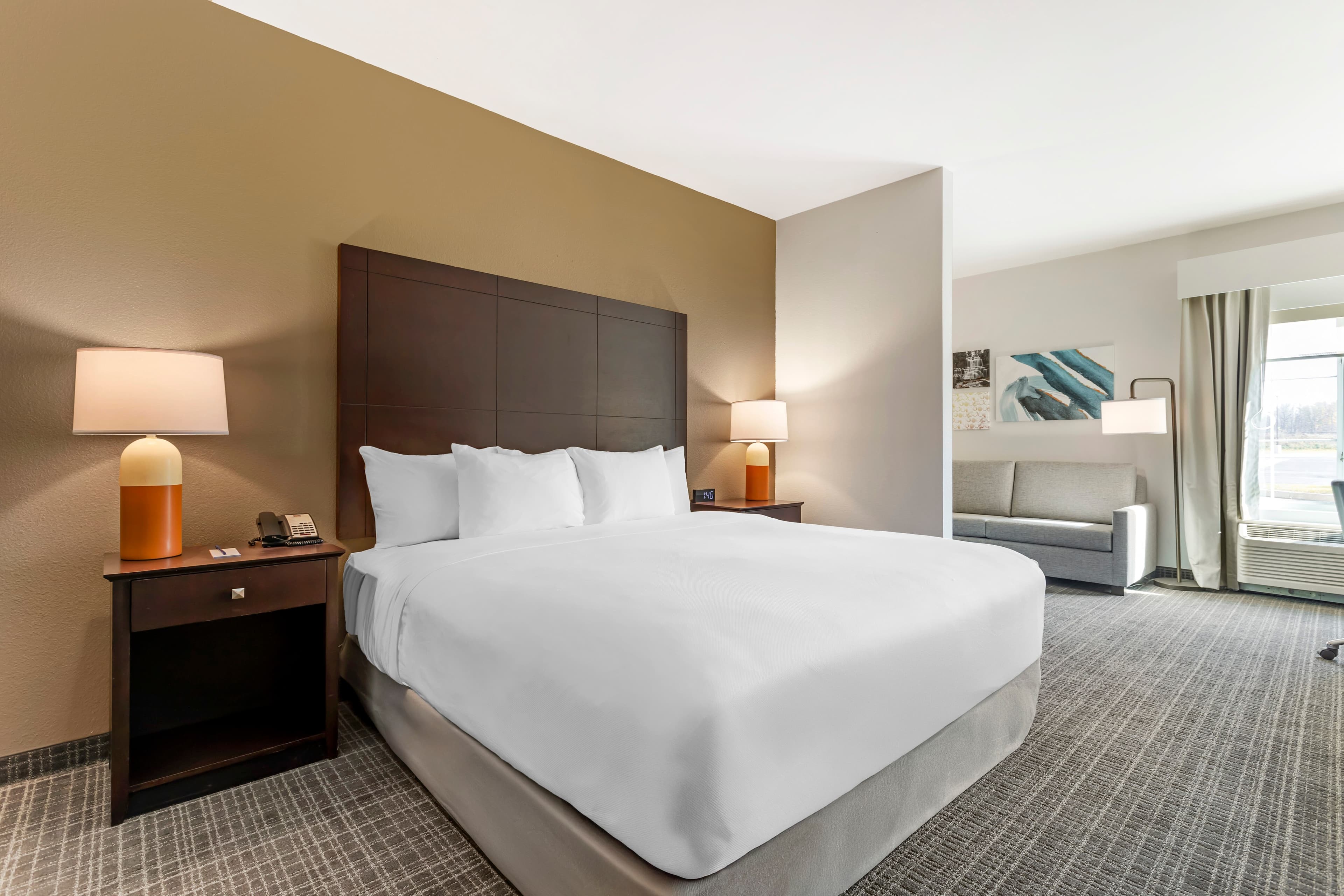 Comfort Inn & Suites Verona at Turning Stone Resort Casino — 26