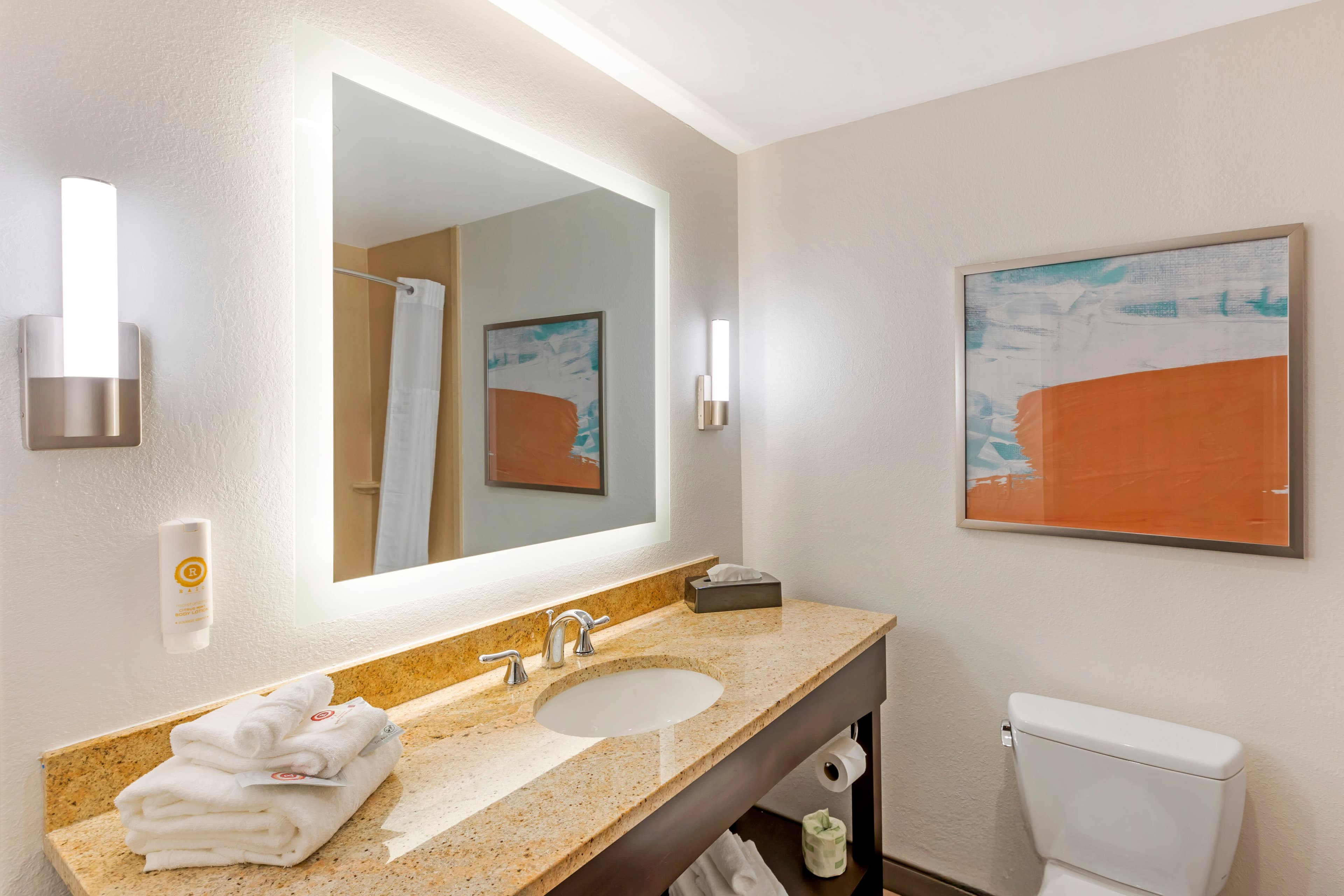 Comfort Inn & Suites Verona at Turning Stone Resort Casino — 33