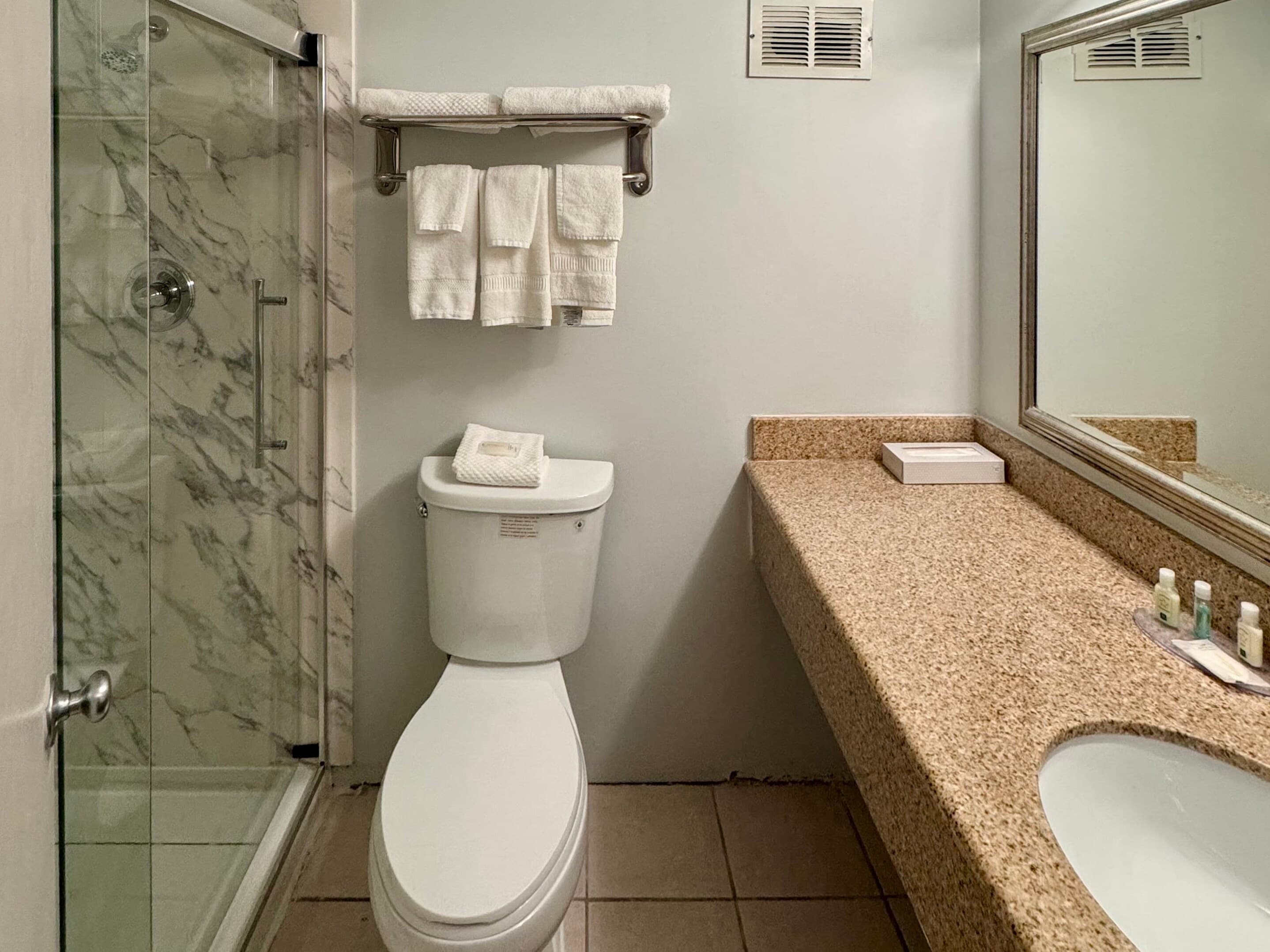 Suburban Studios East Syracuse Carrier Circle - Image 4