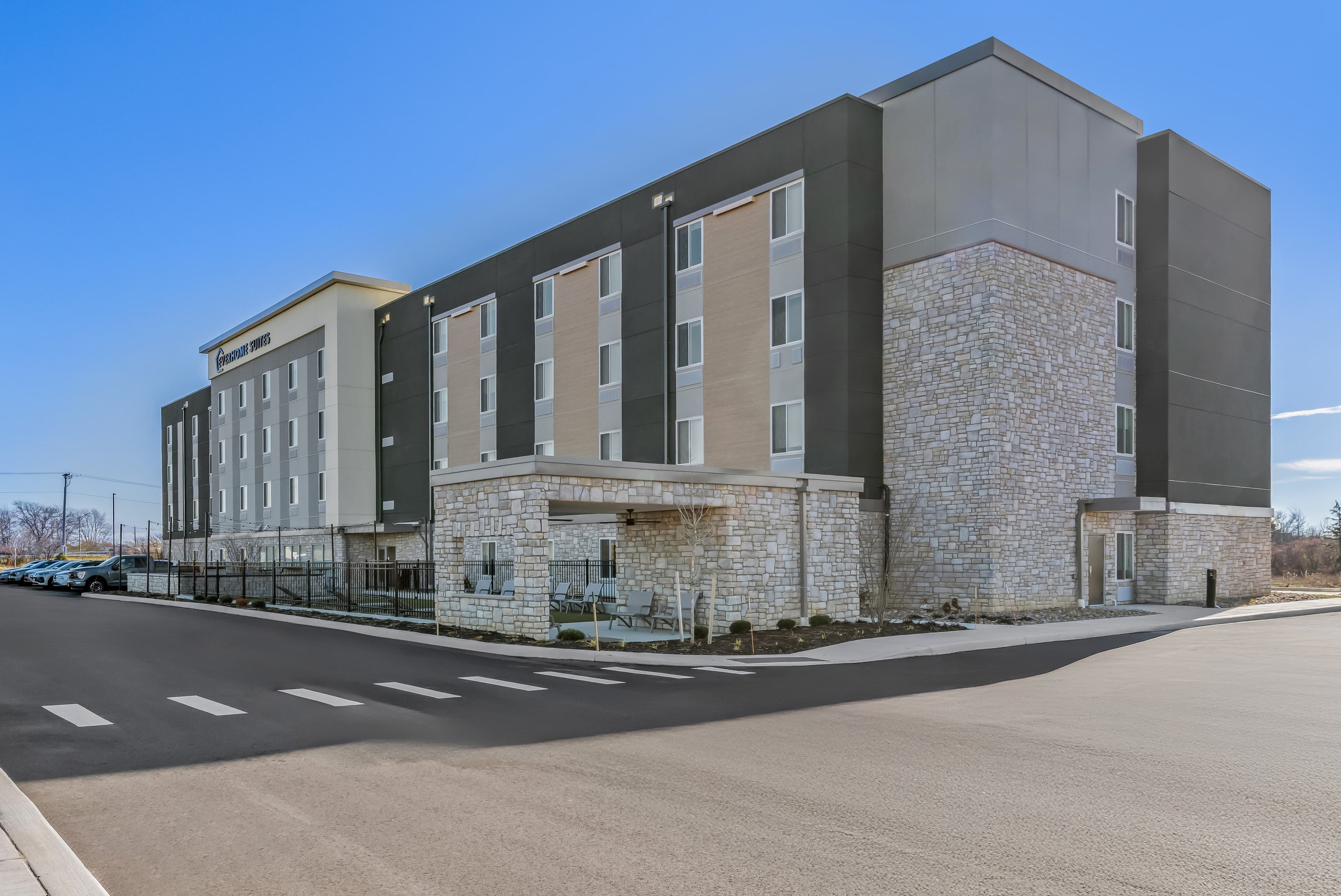 Everhome Suites Rochester Greece - Image 1