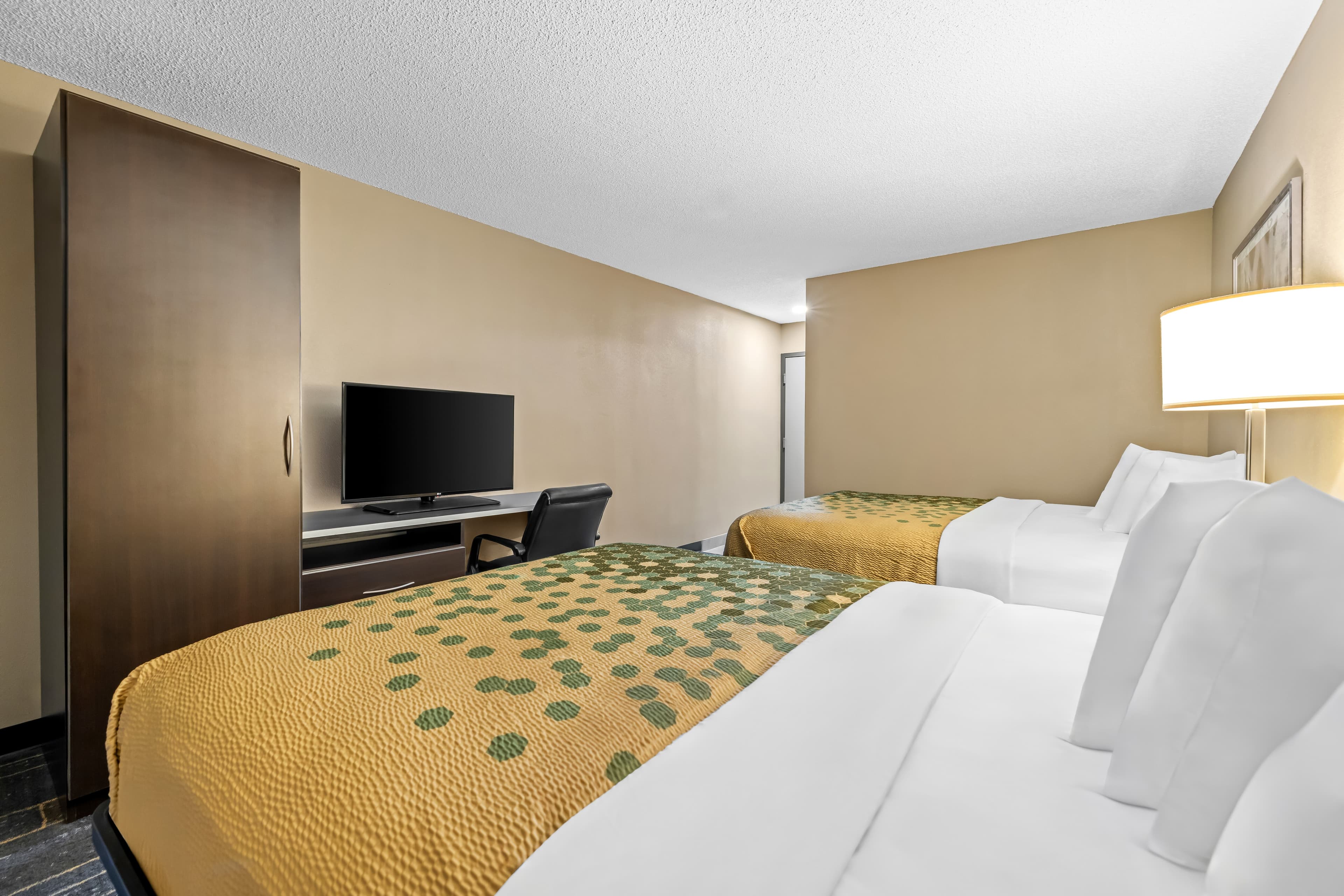 Rodeway Inn — 18