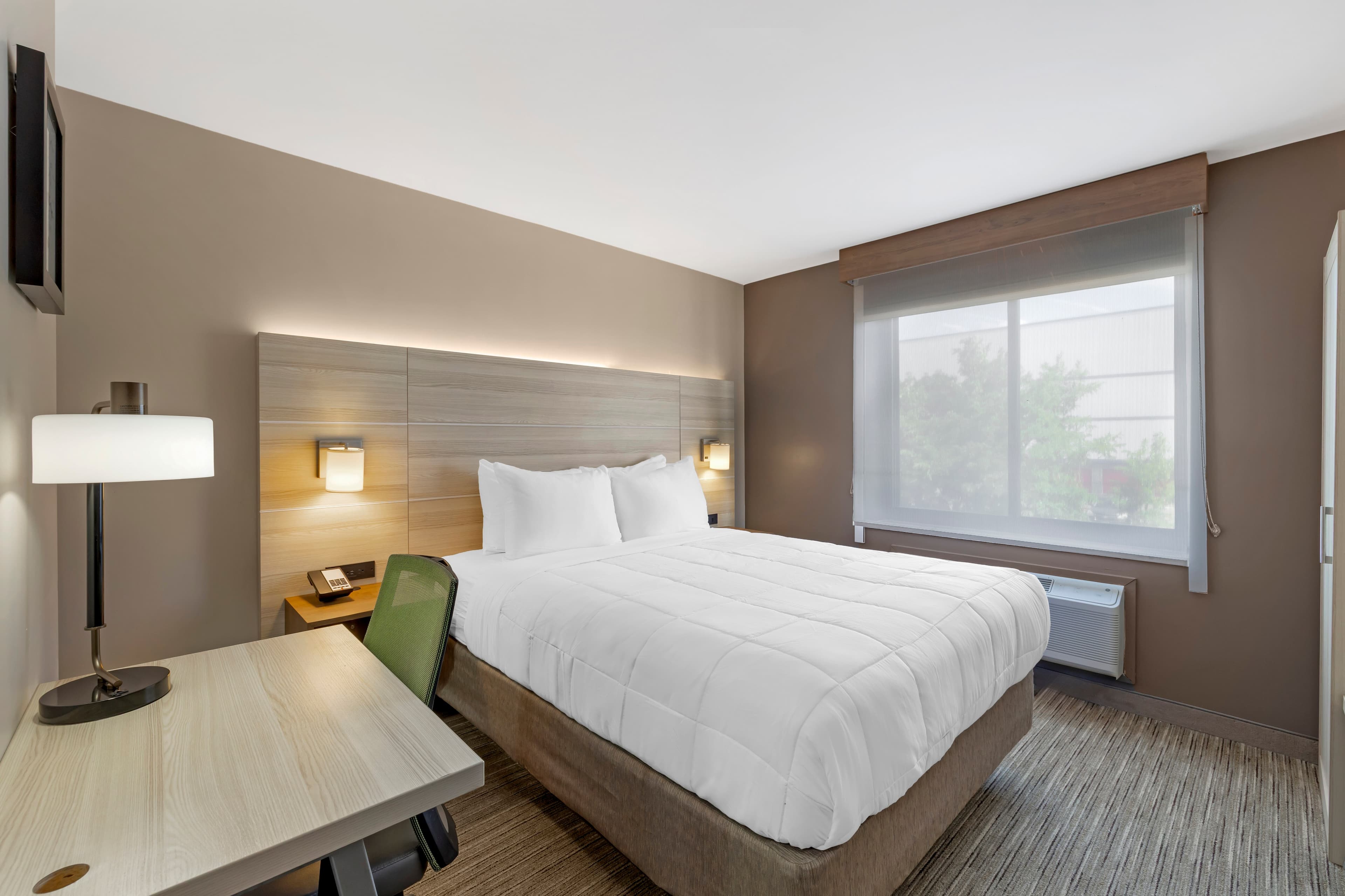 Country Inn & Suites by Radisson, Staten Island — 6