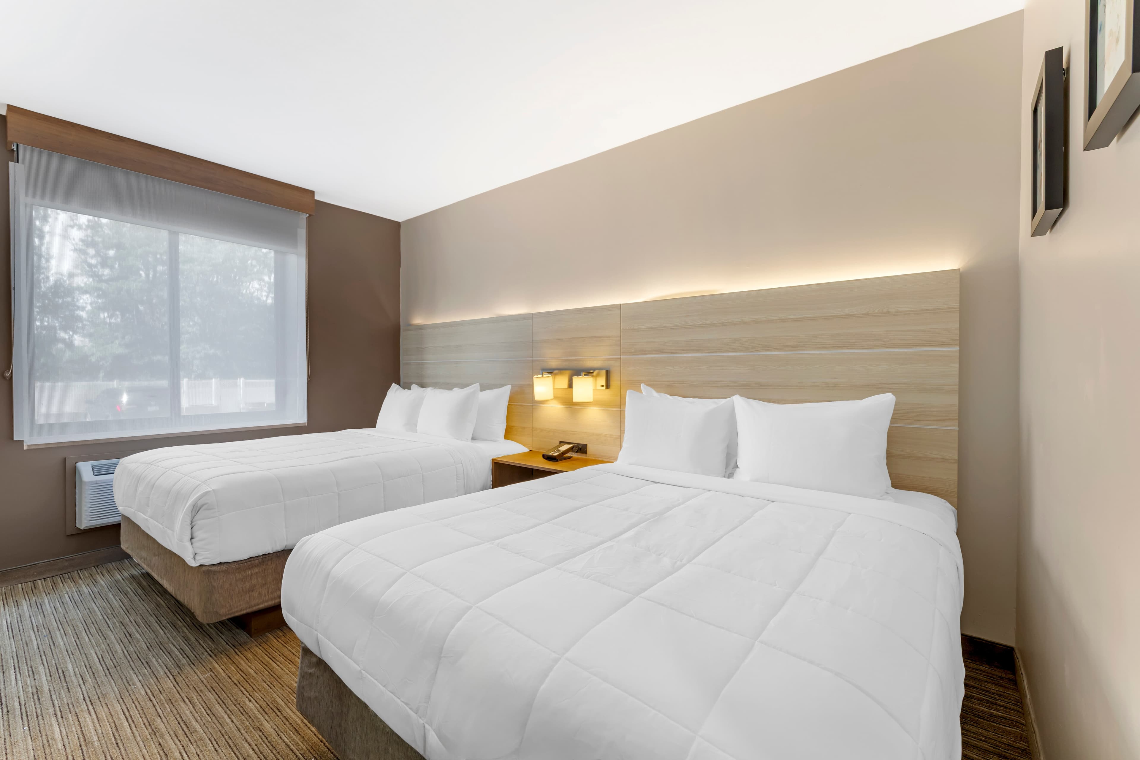 Country Inn & Suites by Radisson, Staten Island — 10