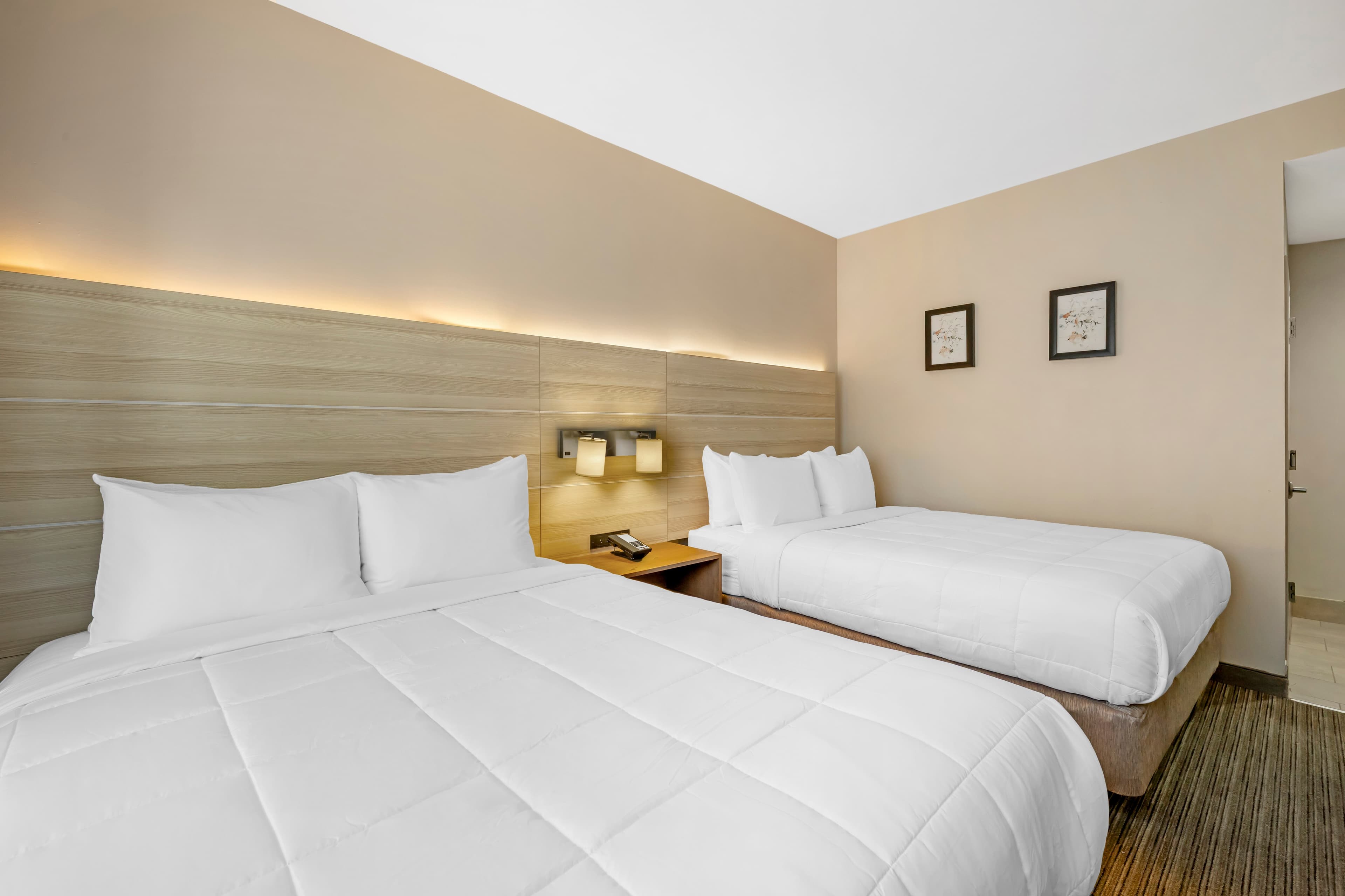 Country Inn & Suites by Radisson, Staten Island — 11