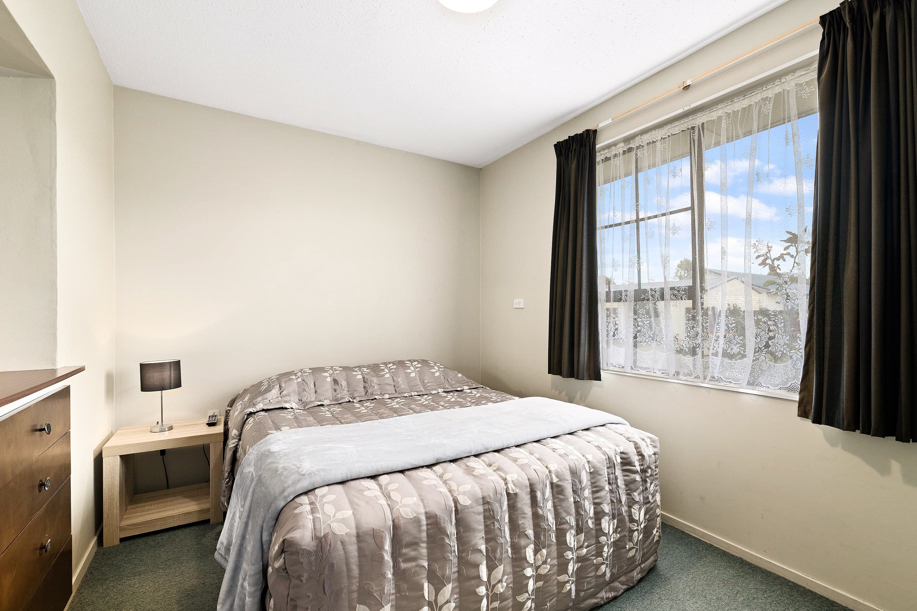Econo Lodge Canterbury Court — 15