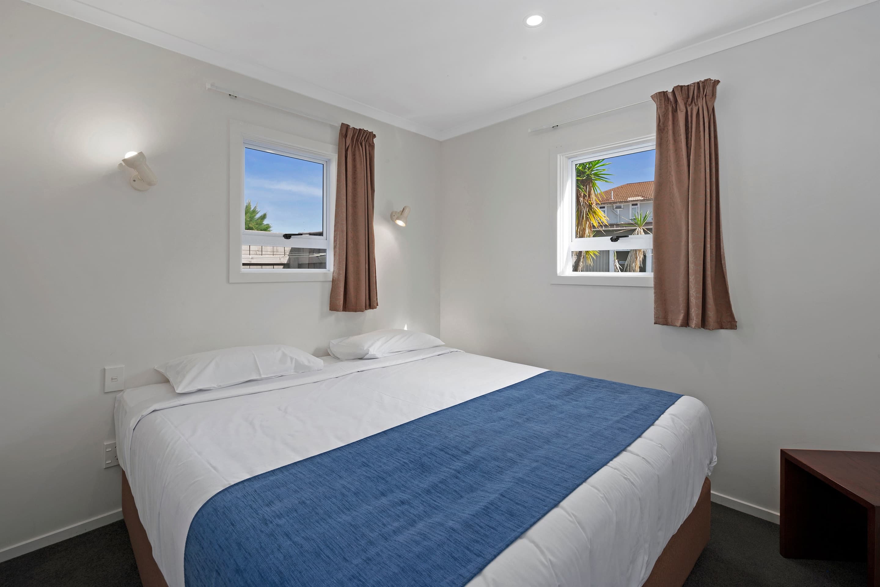 Comfort Inn Westshore Beach - Image 2