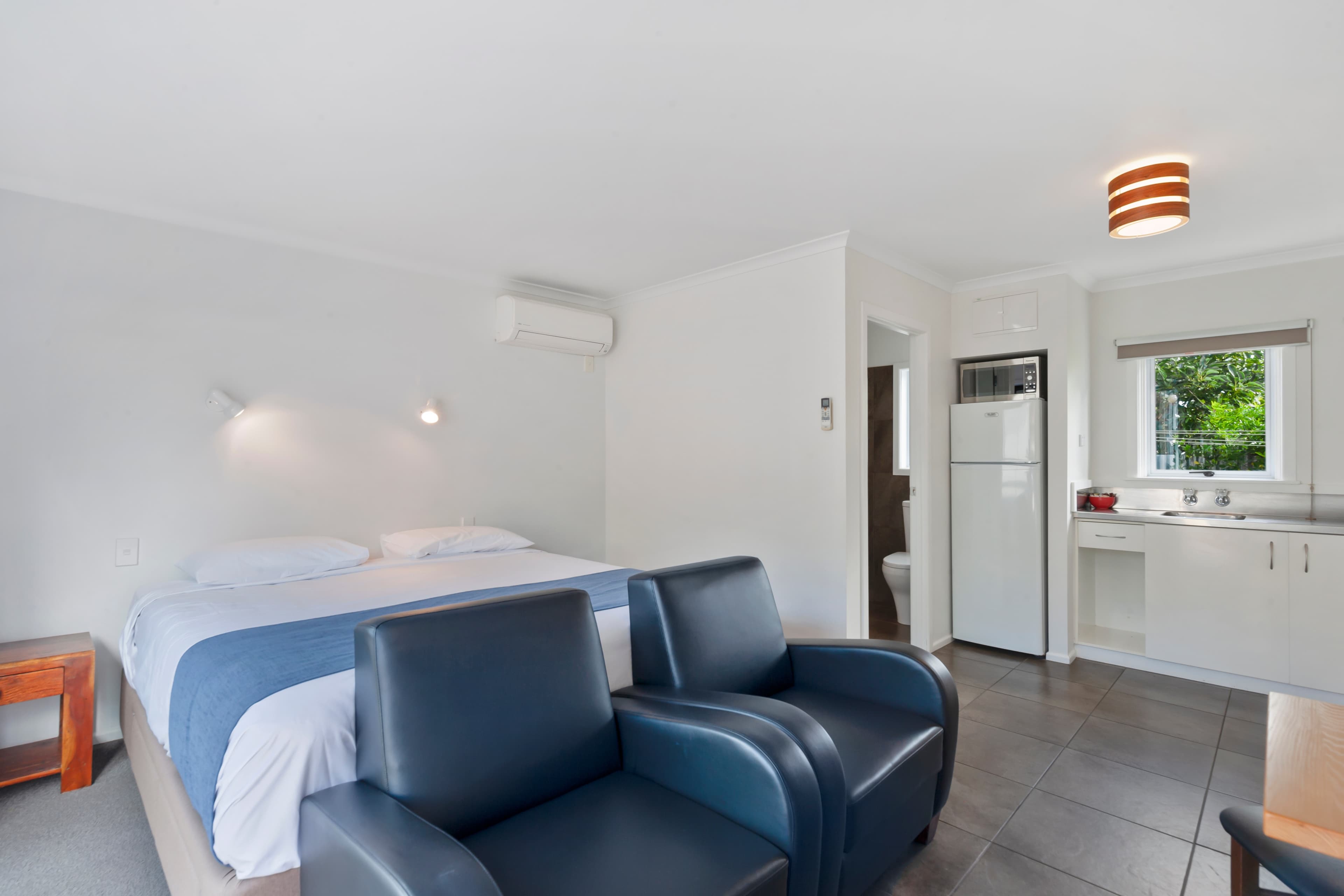 Comfort Inn Westshore Beach - Image 1