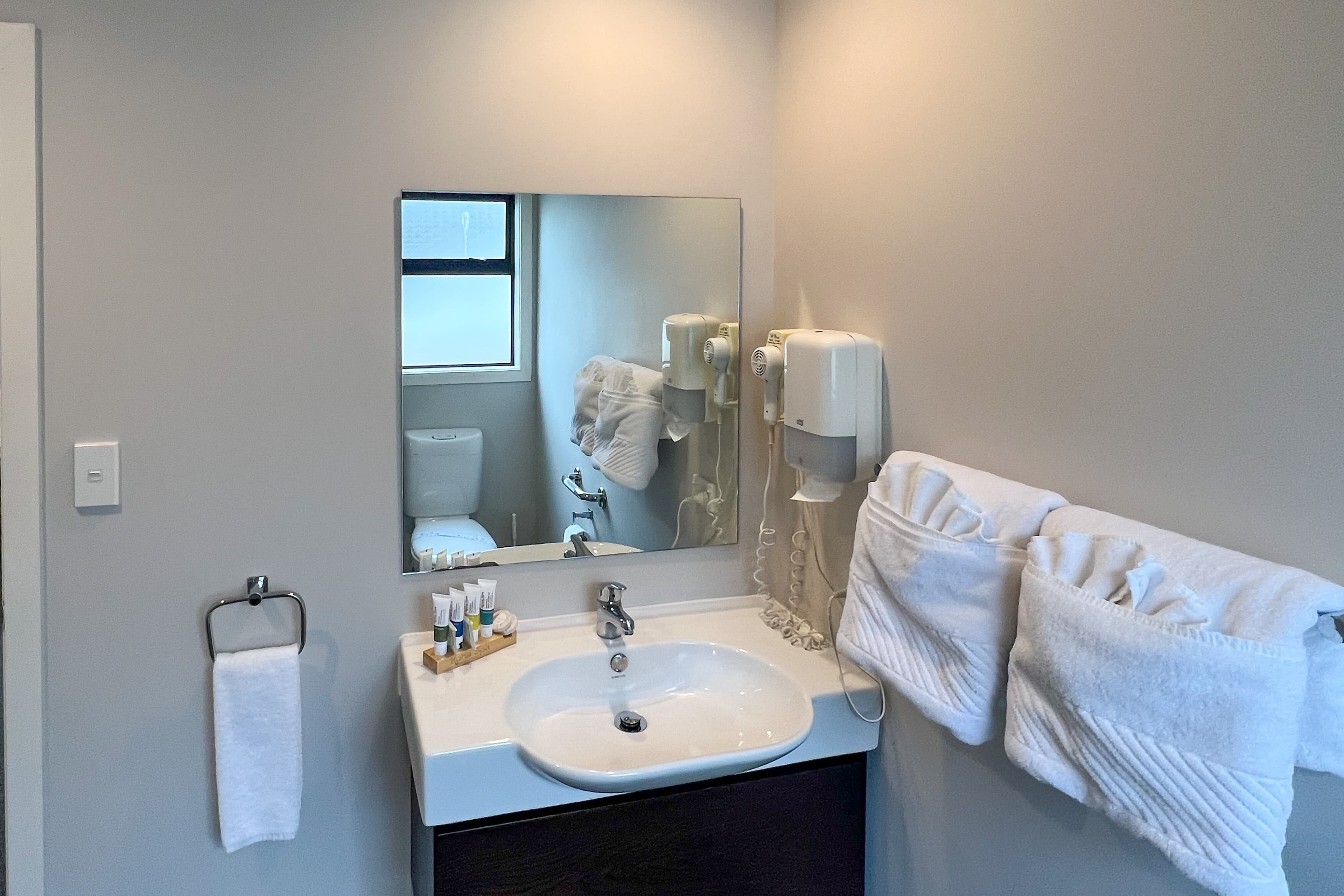 Quality Inn Acapulco Taupo — 114