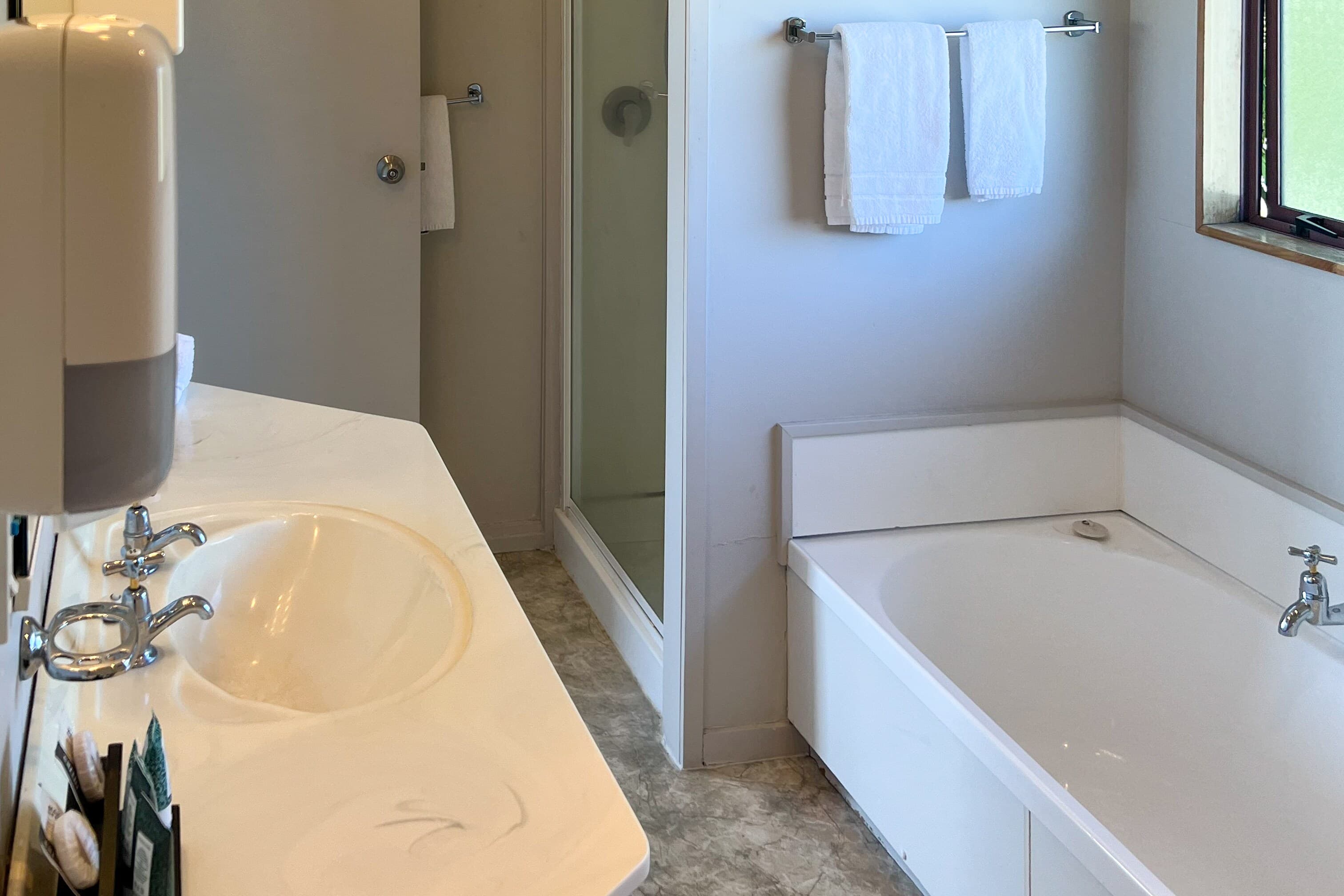 Quality Inn Acapulco Taupo — 161