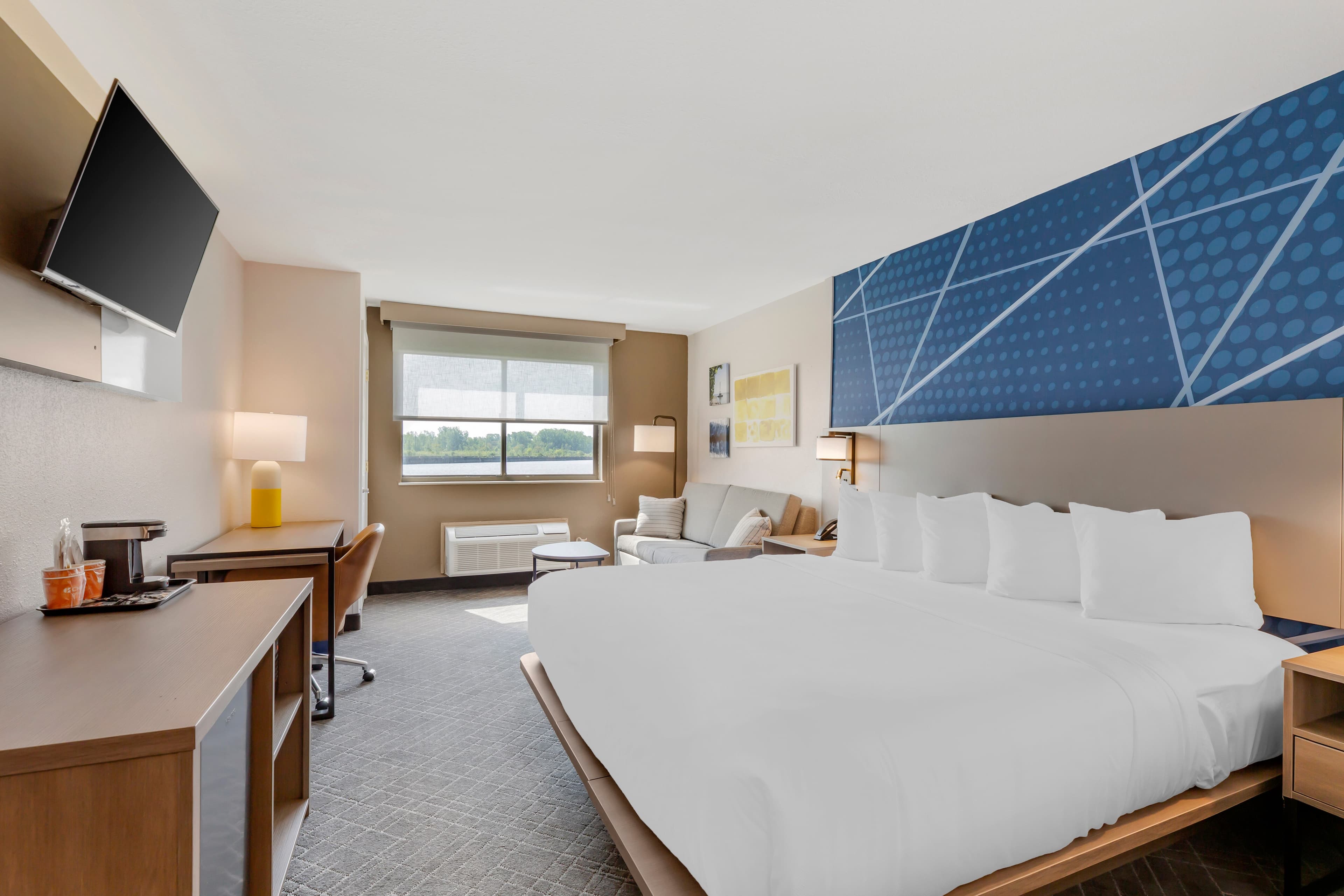 Comfort Inn River's Edge — 8