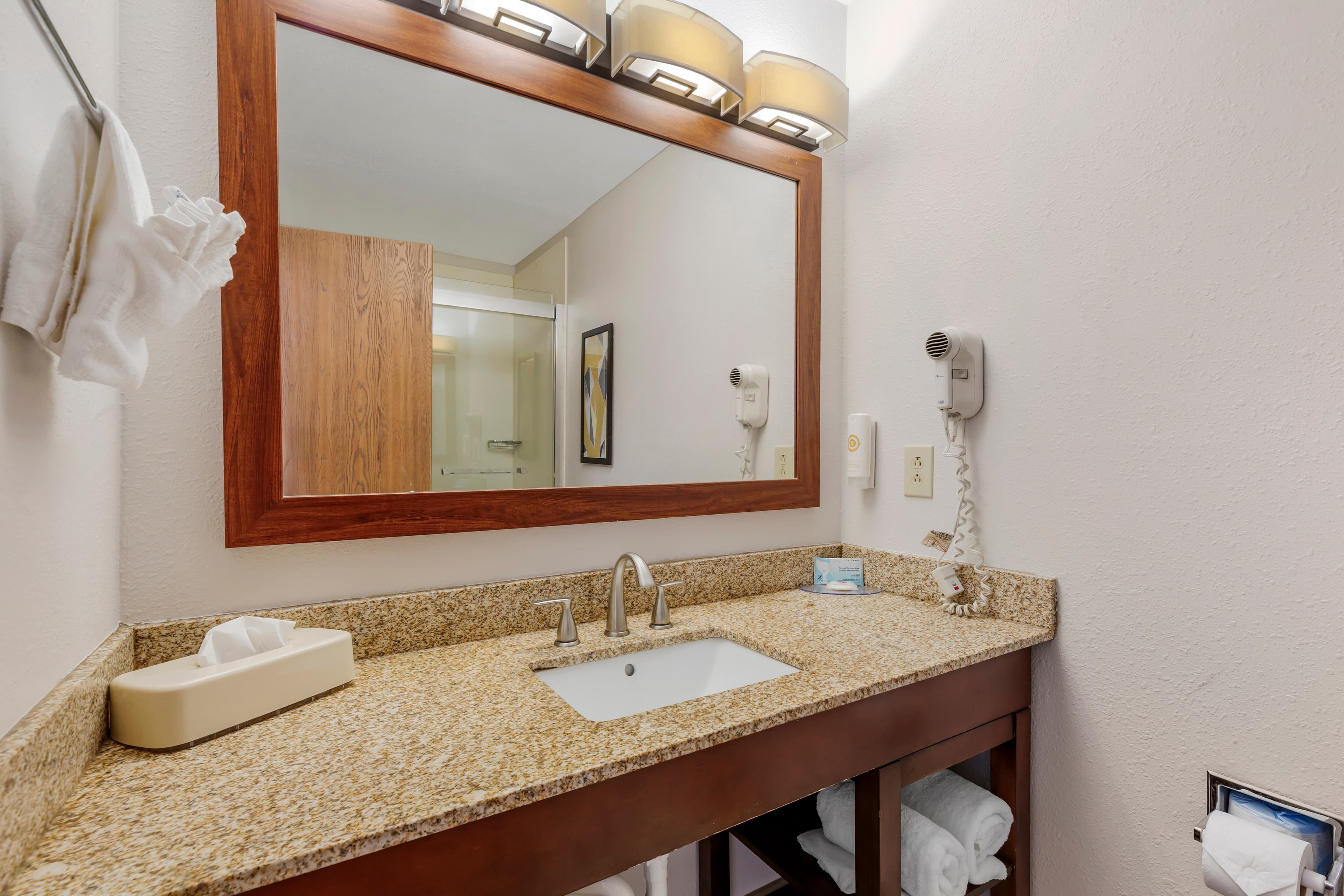Comfort Inn River's Edge — 13