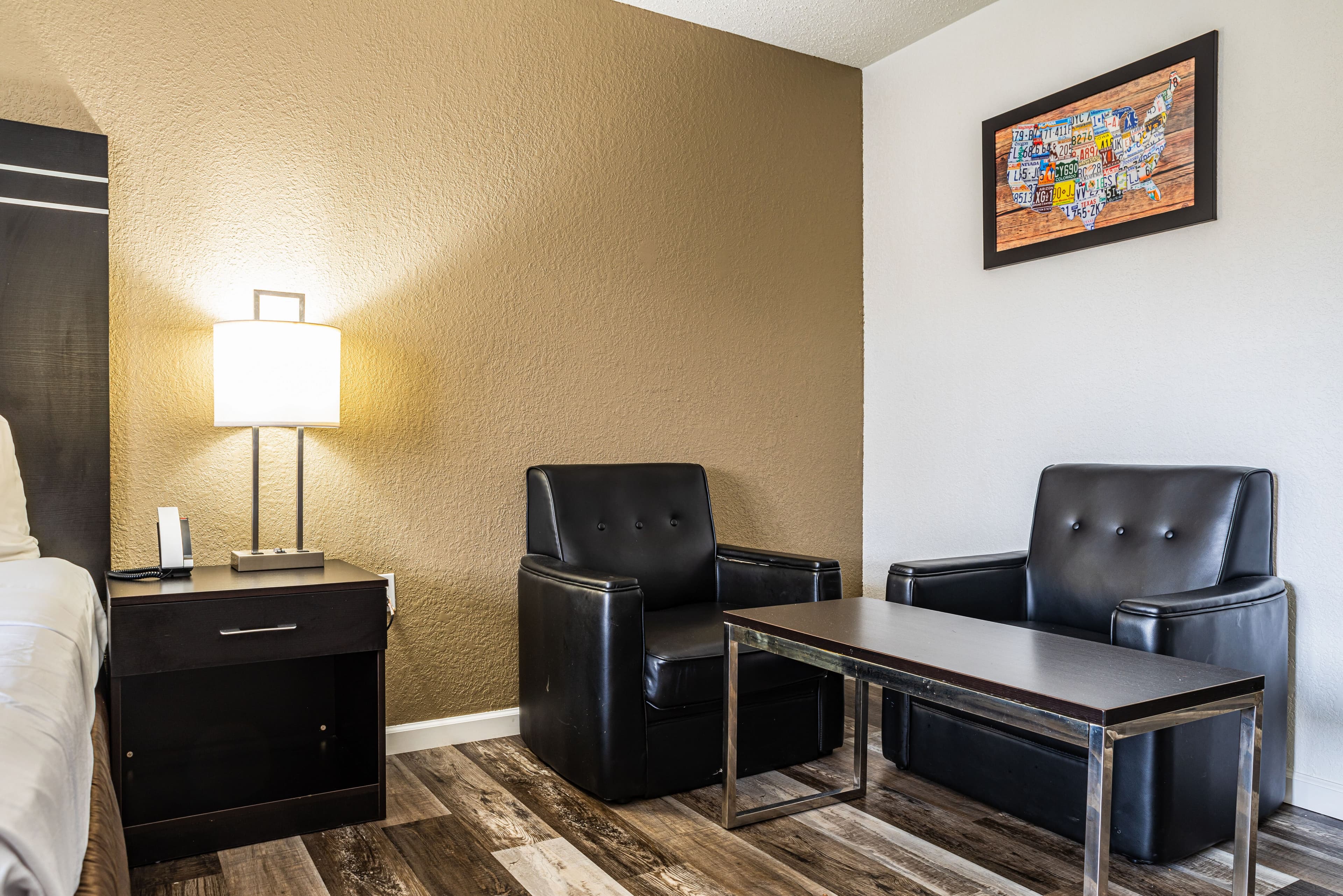 Econo Lodge Cleveland Southeast - Kent — 11