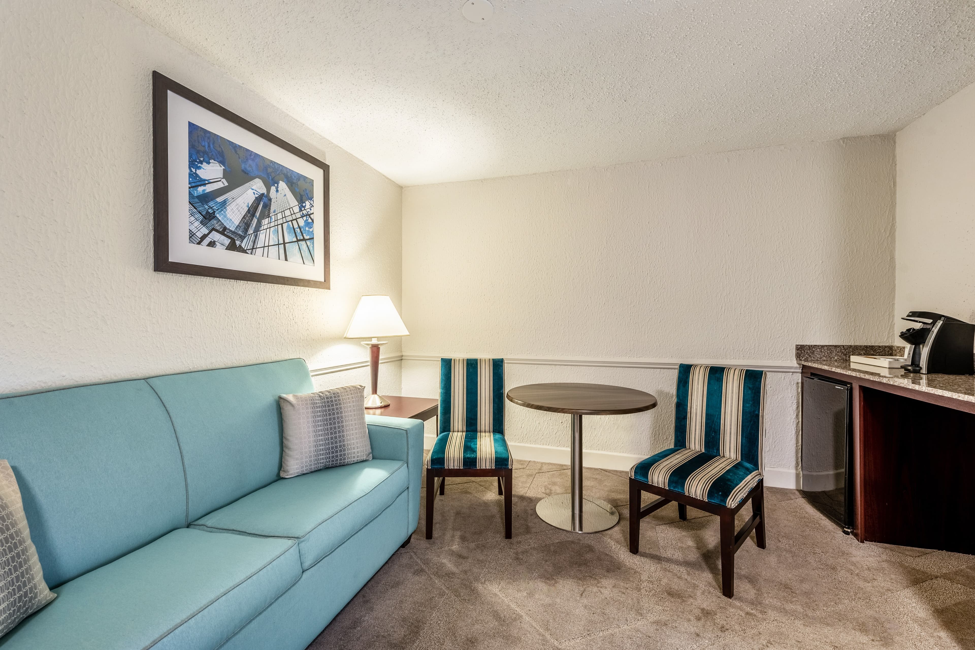 The Blu Hotel Blue Ash Cincinnati, an Ascend Collection Hotel — 6