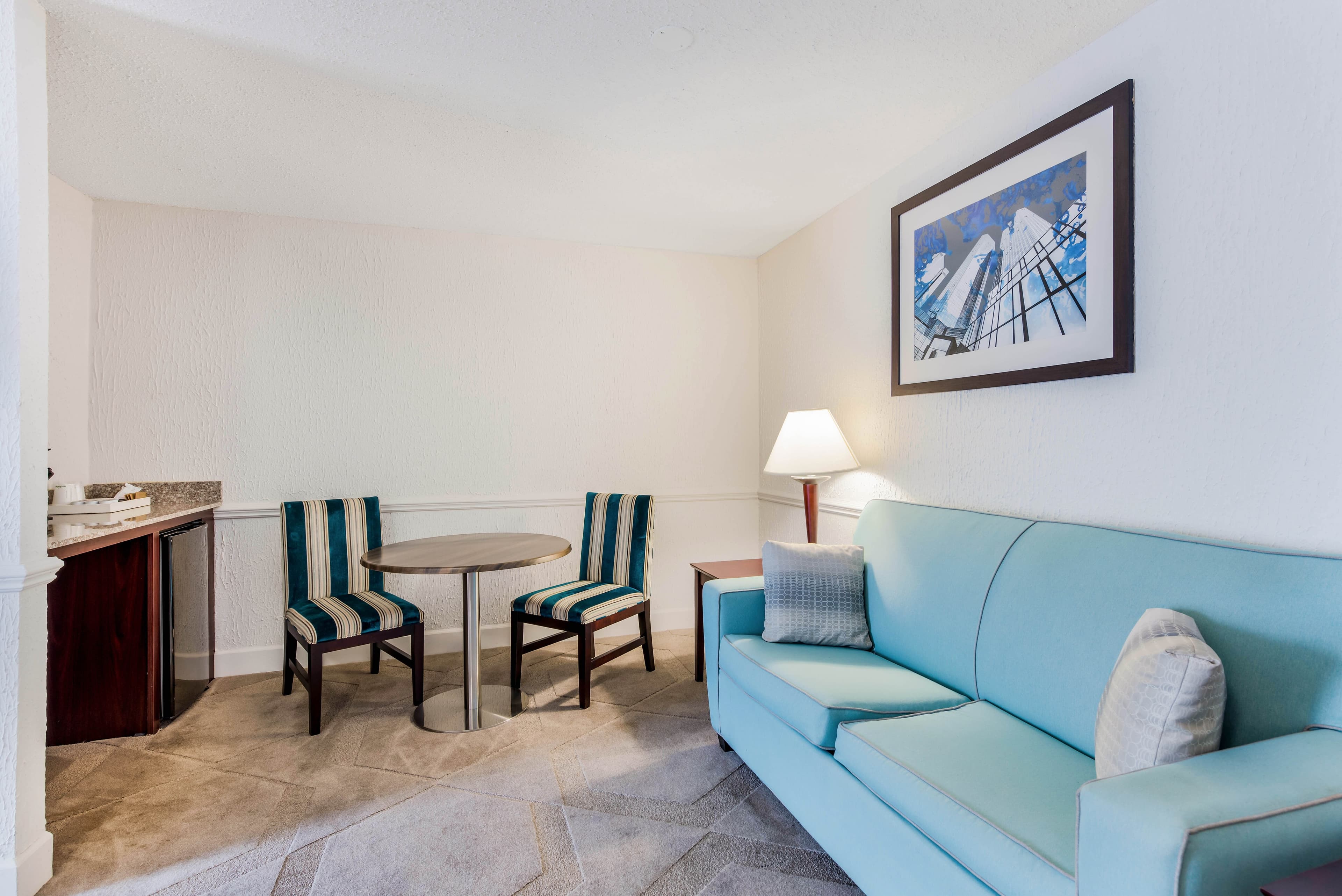 The Blu Hotel Blue Ash Cincinnati, an Ascend Collection Hotel — 13