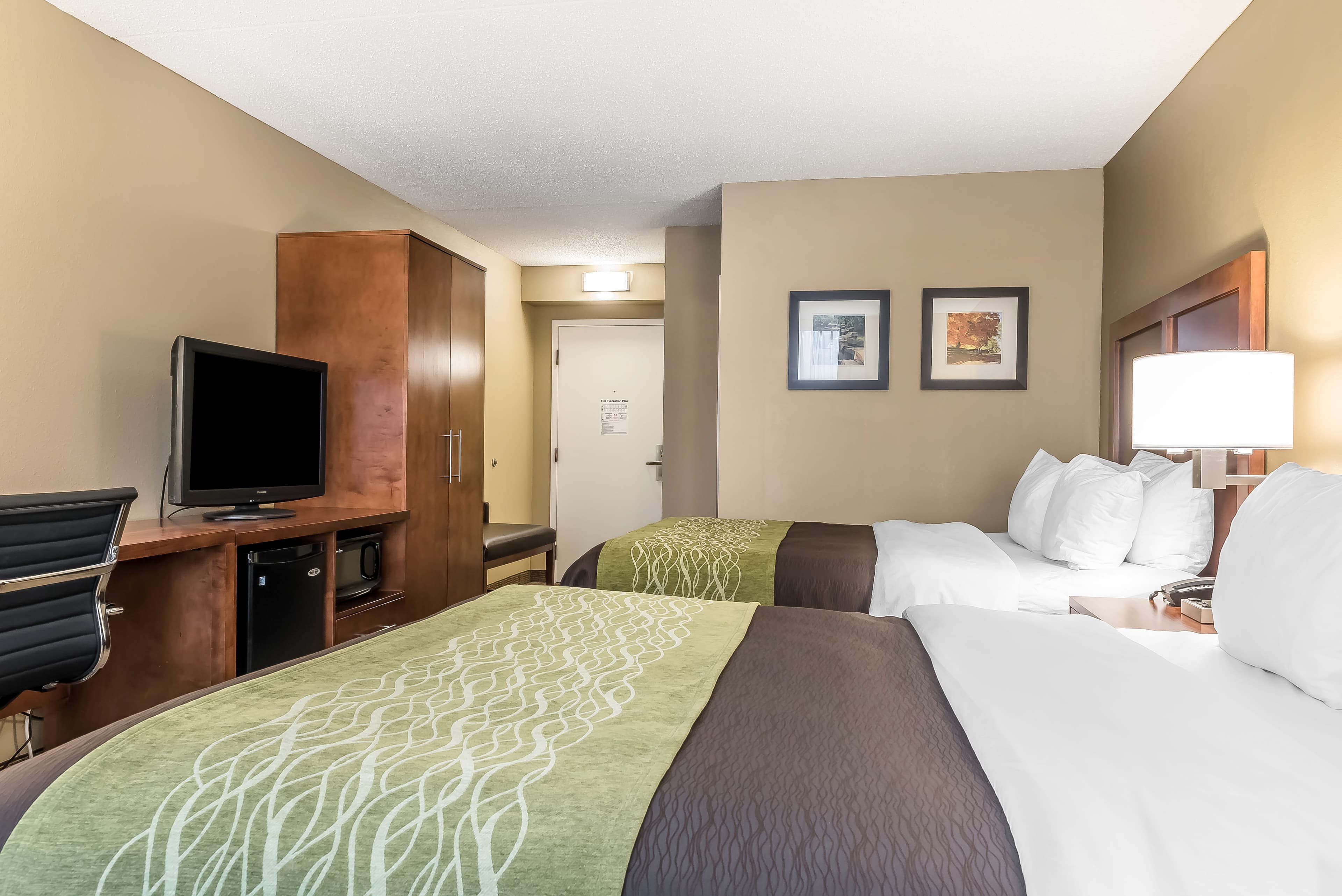 Comfort Inn & Suites Piqua-Near Troy-I75 — 24
