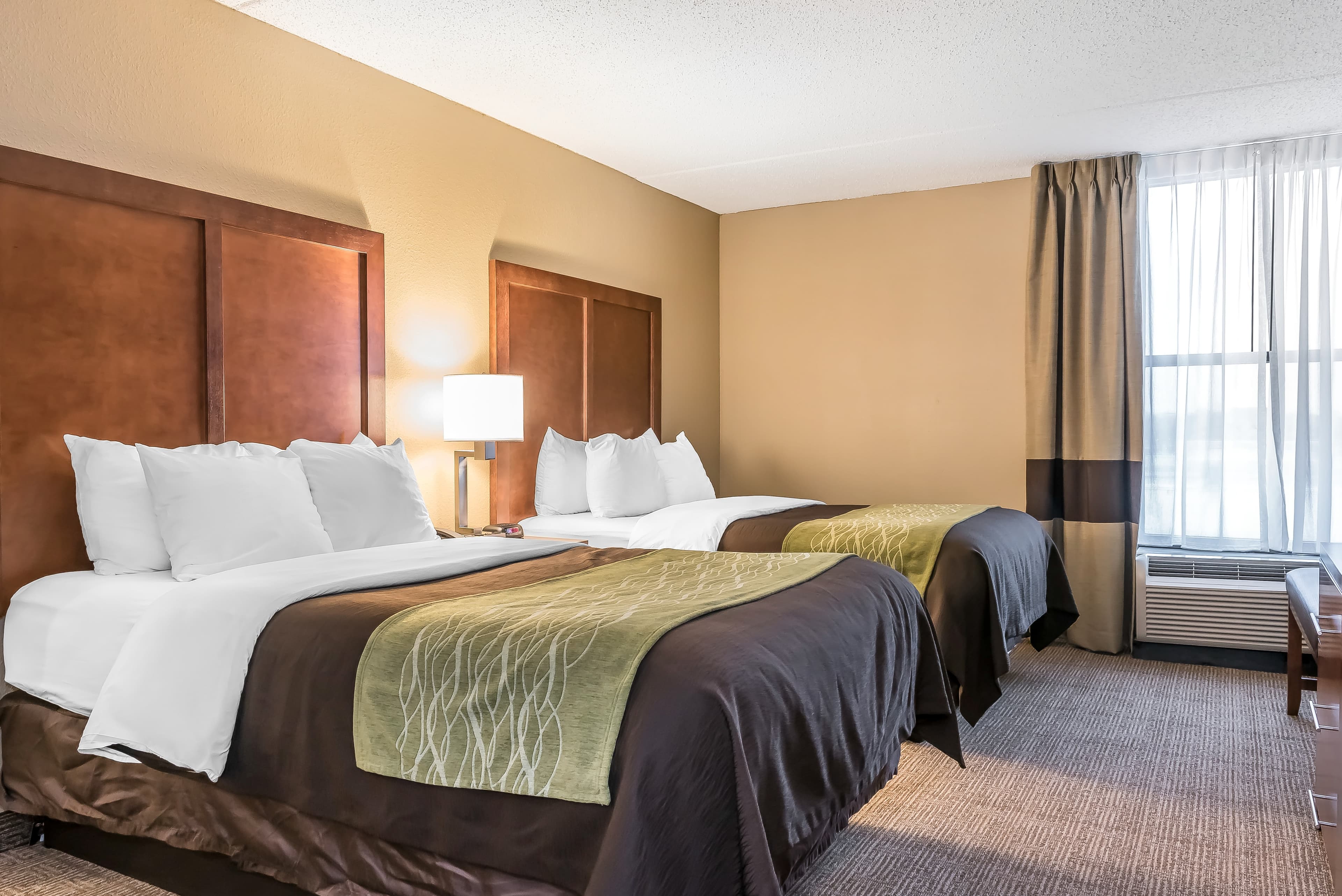 Comfort Inn & Suites Piqua-Near Troy-I75 — 33