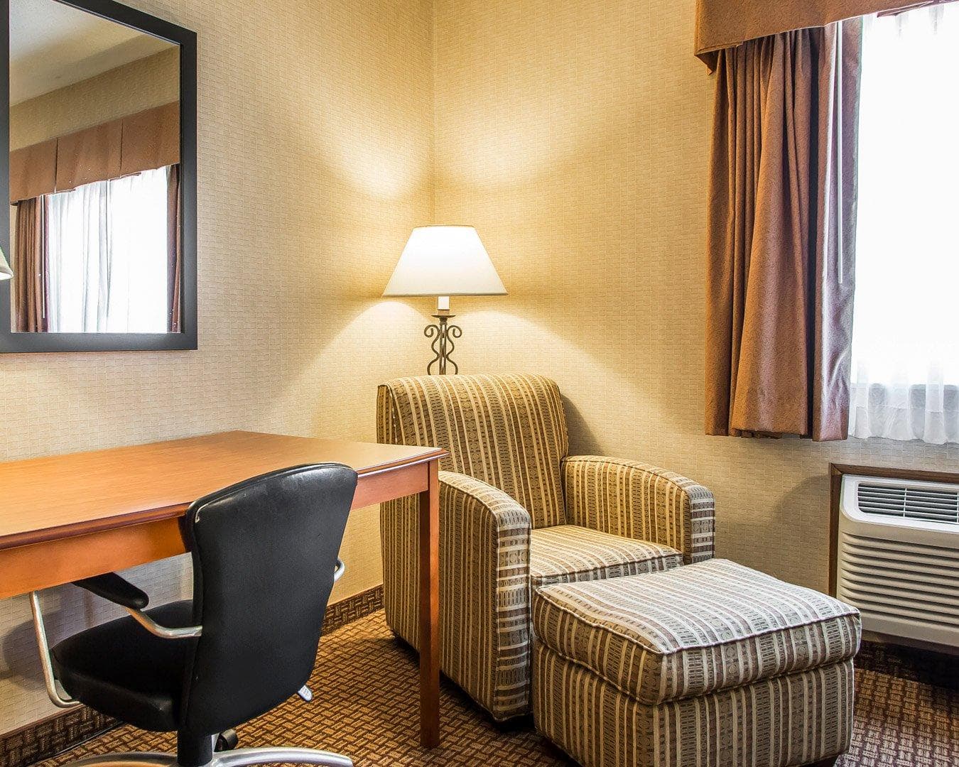 Quality Inn Sidney - Image 4