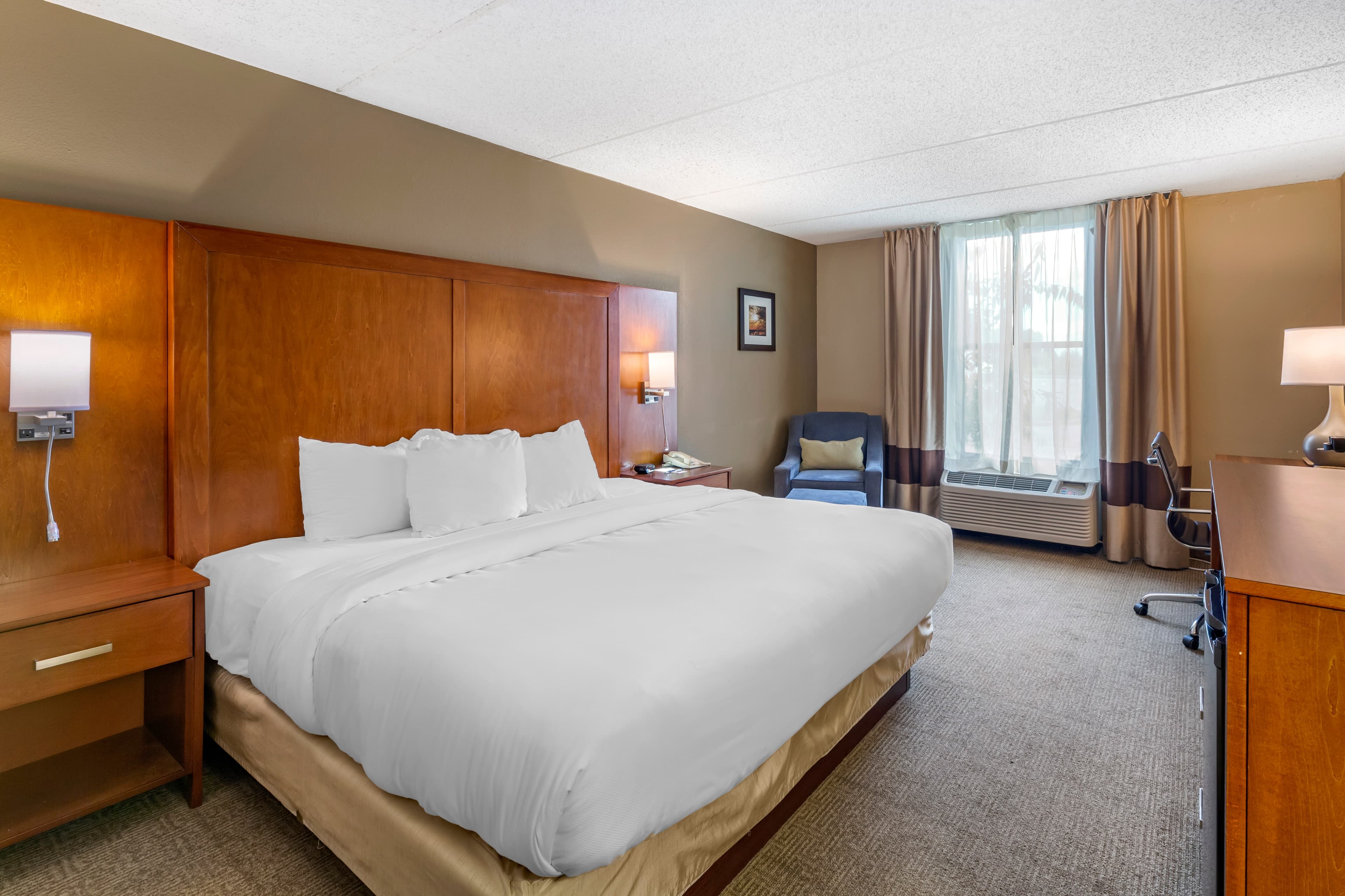 Comfort Inn Alliance - Image 2