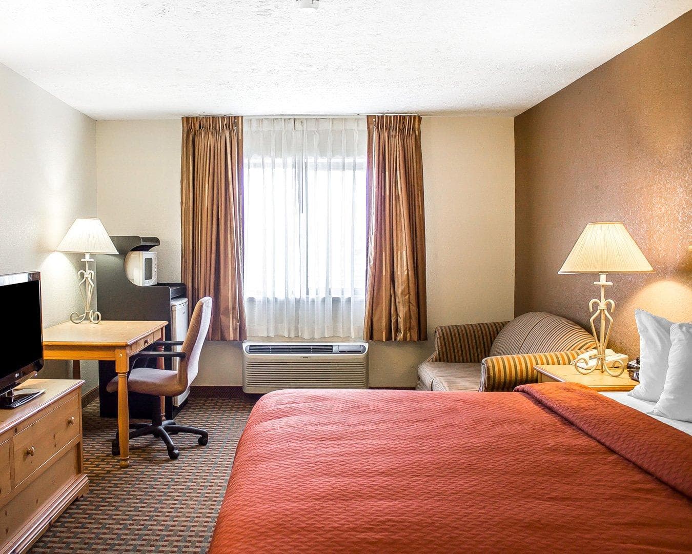 Quality Inn Elyria — 2