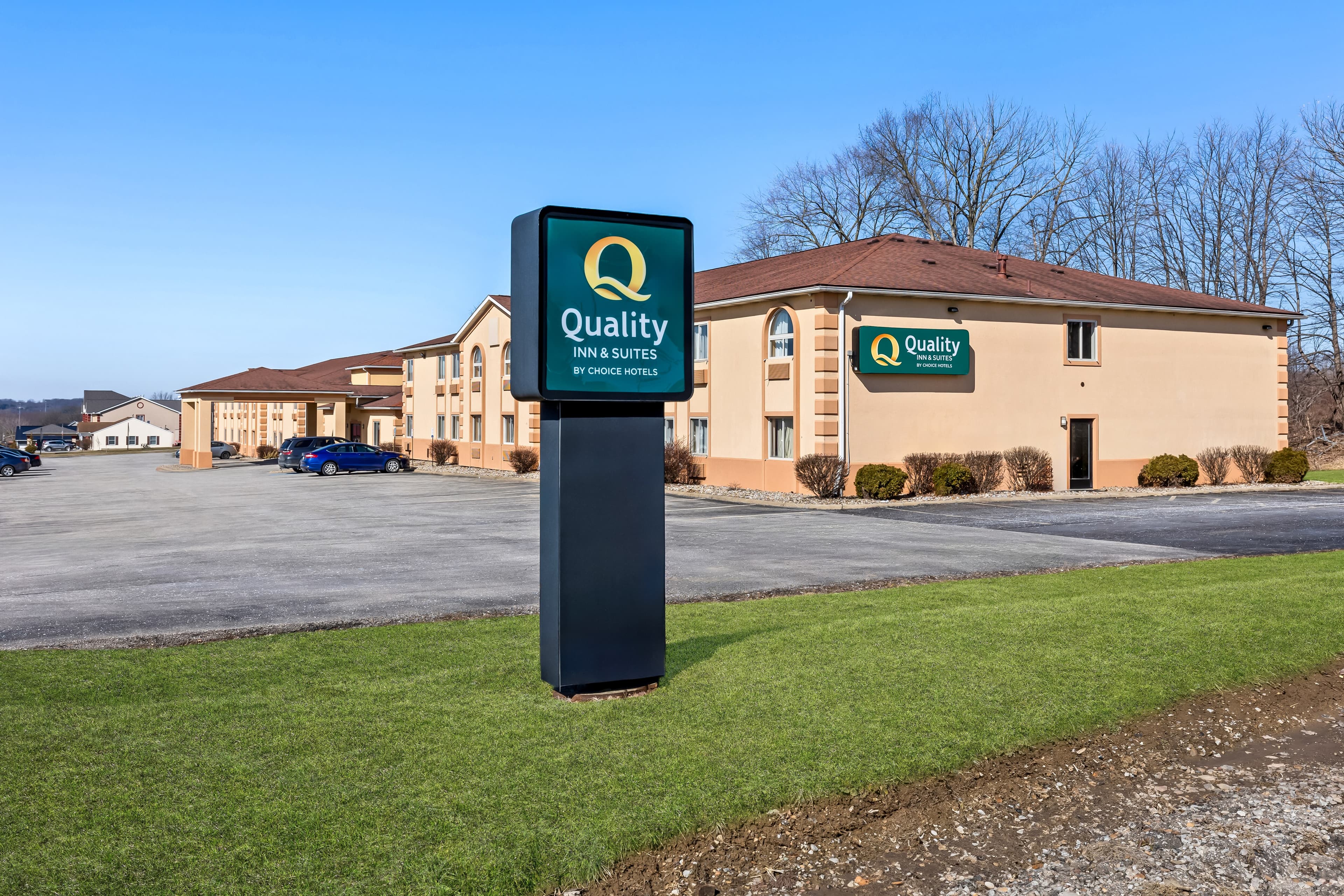 Quality Inn & Suites Seville - Image 1