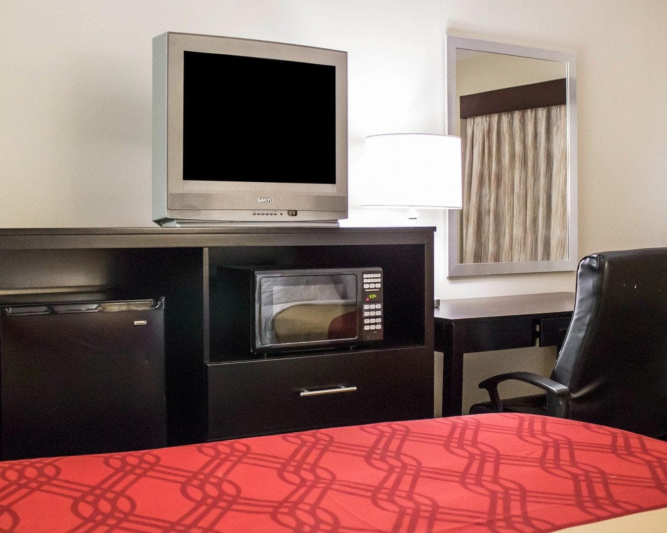 Econo Lodge Columbus West - Image 5