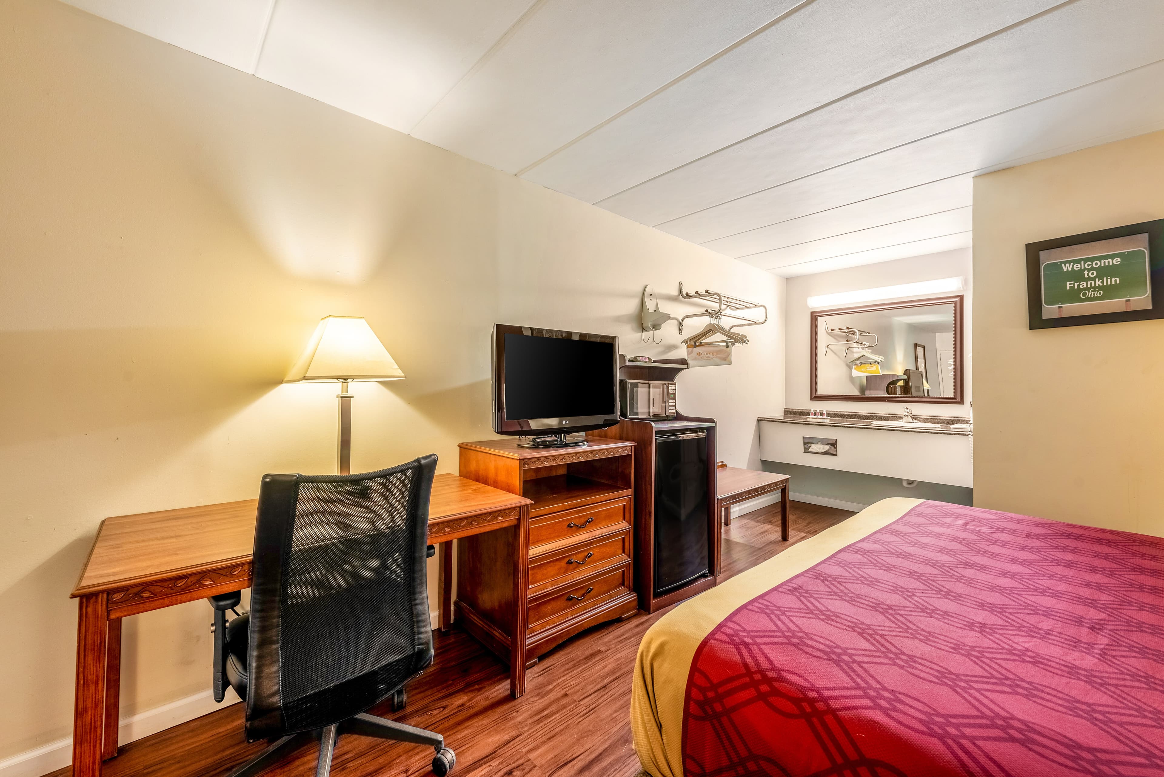 Econo Lodge Franklin - Springboro - Image 5