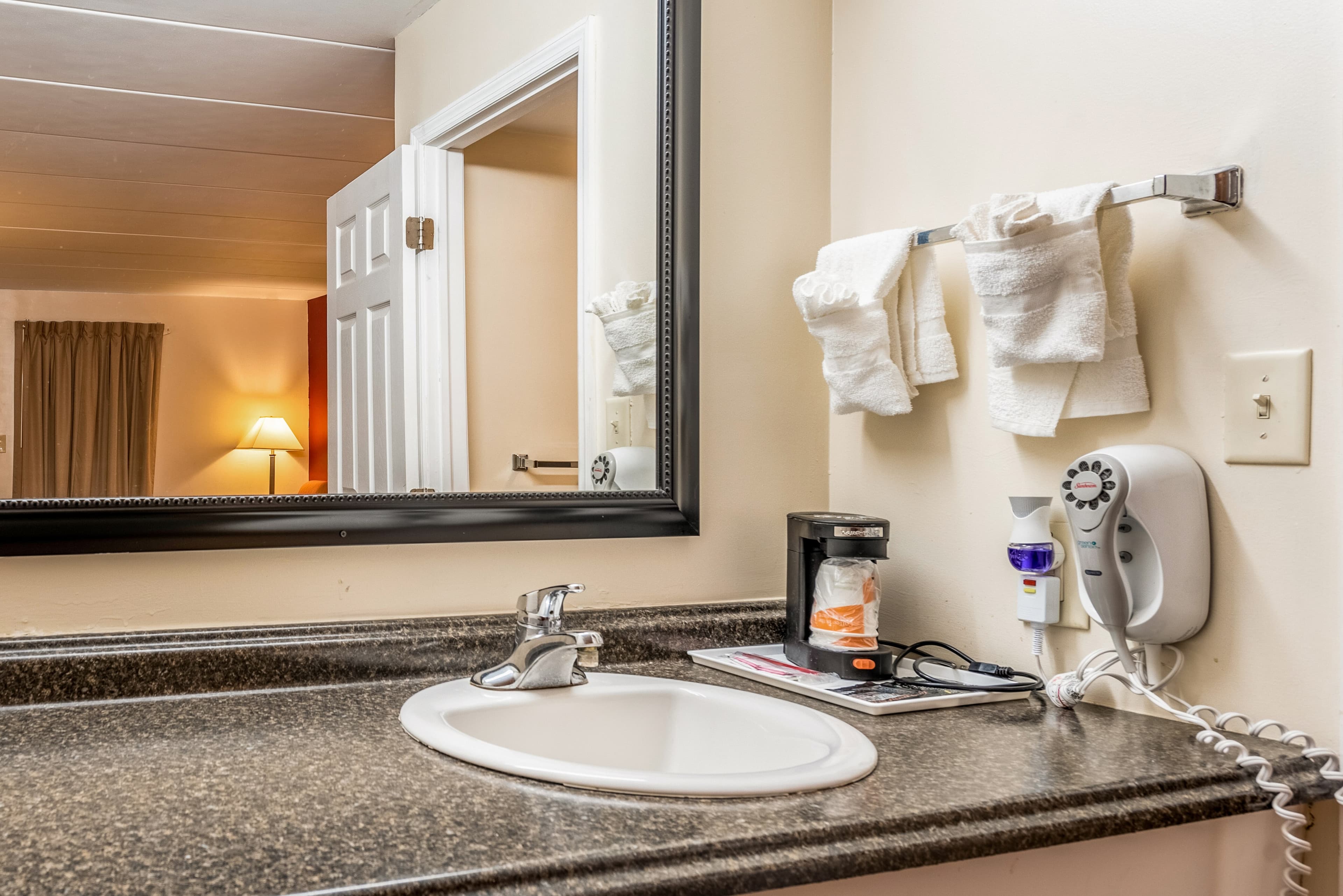 Econo Lodge Franklin - Springboro — 7