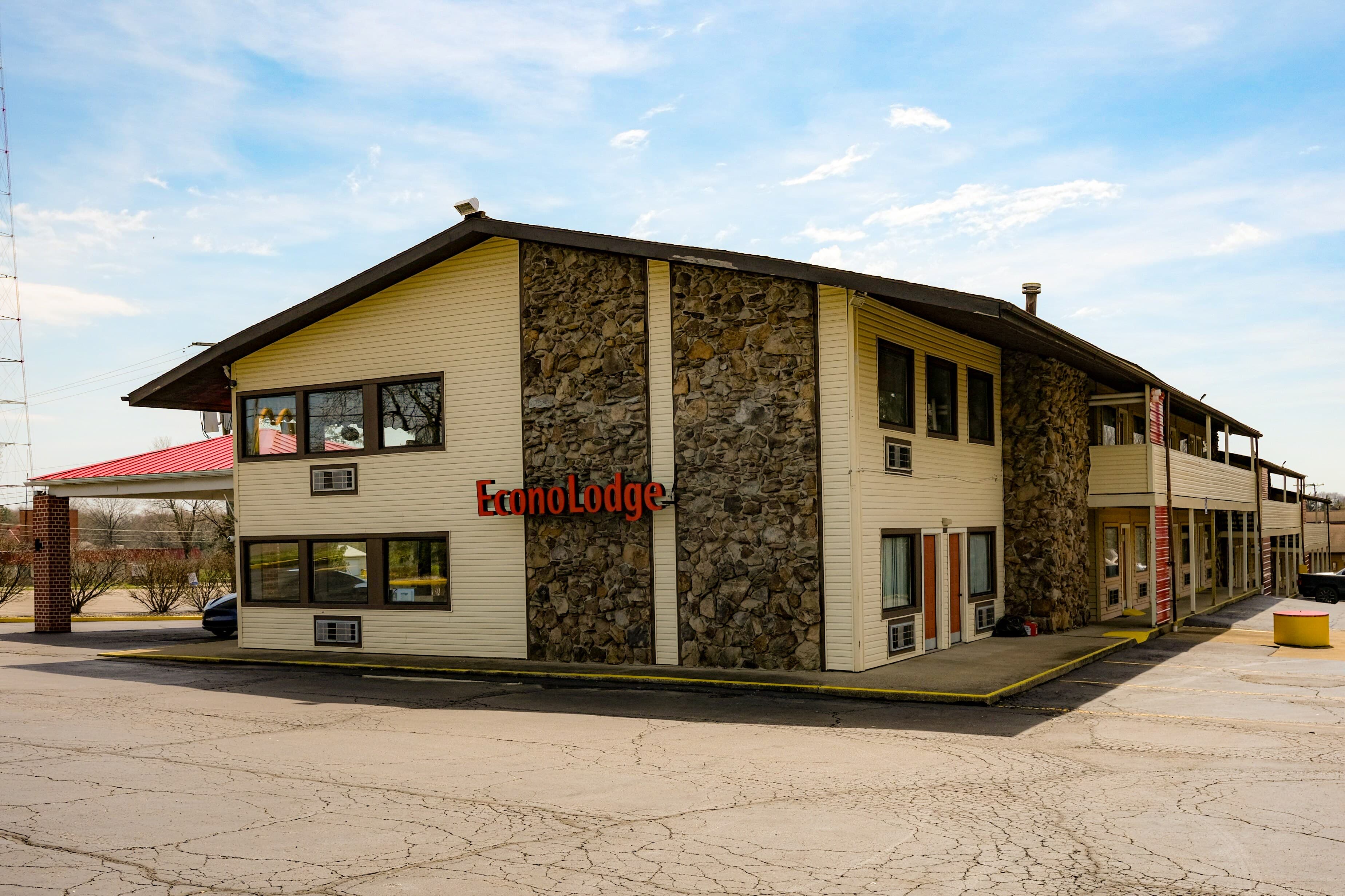 Econo Lodge Wooster - Image 1