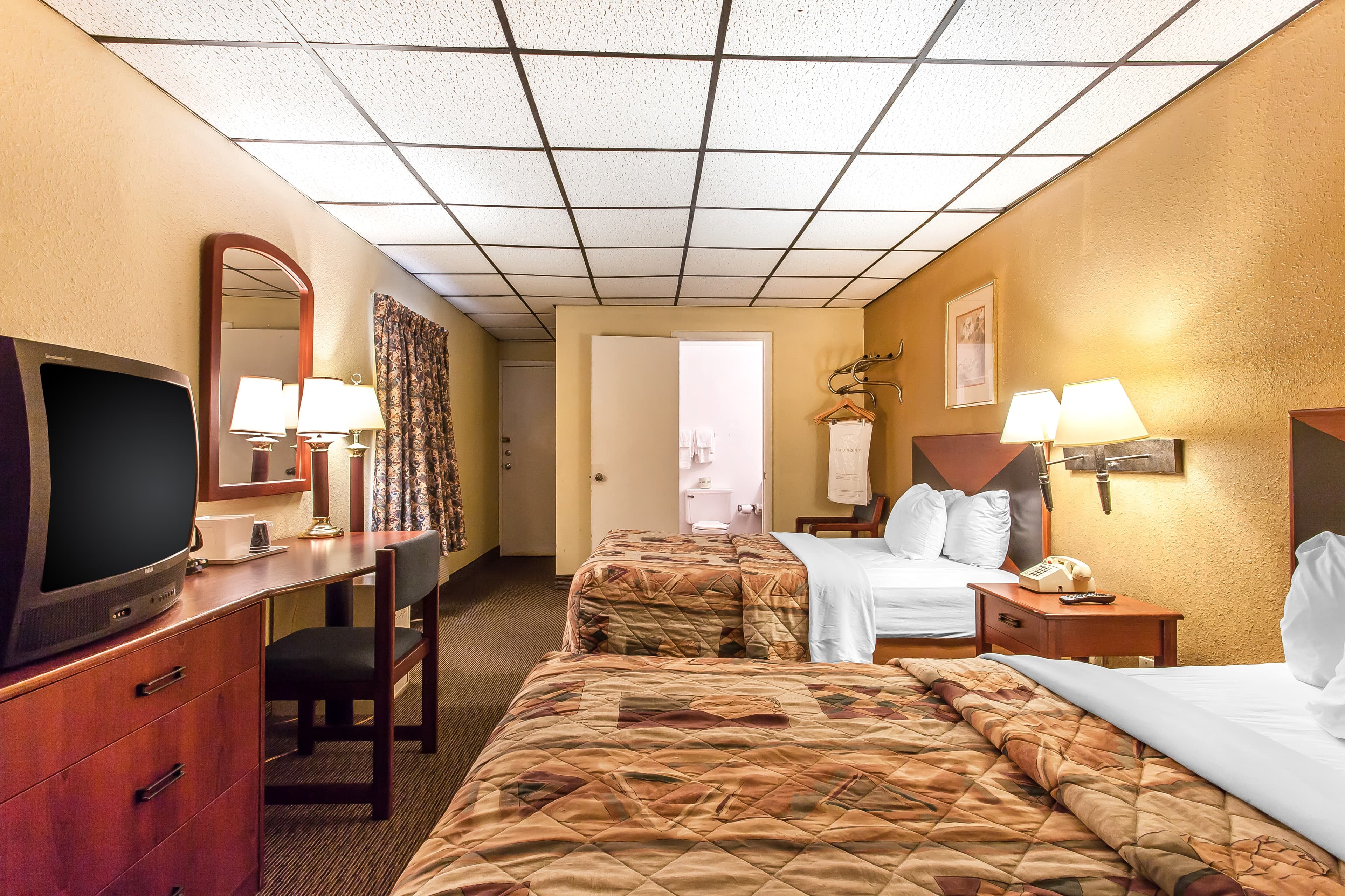 Rodeway Inn Sandusky North - Image 5