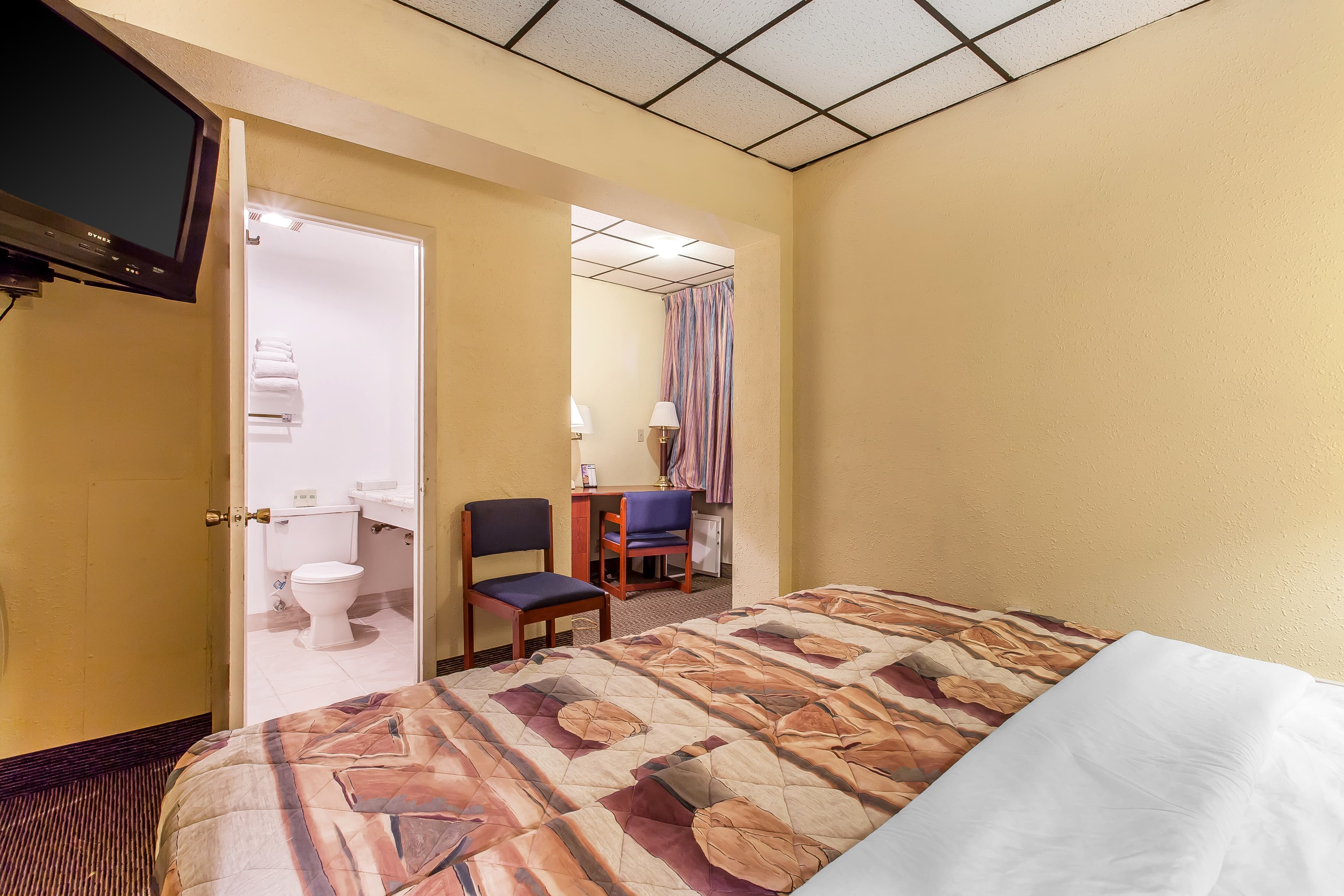 Rodeway Inn Sandusky North — 9