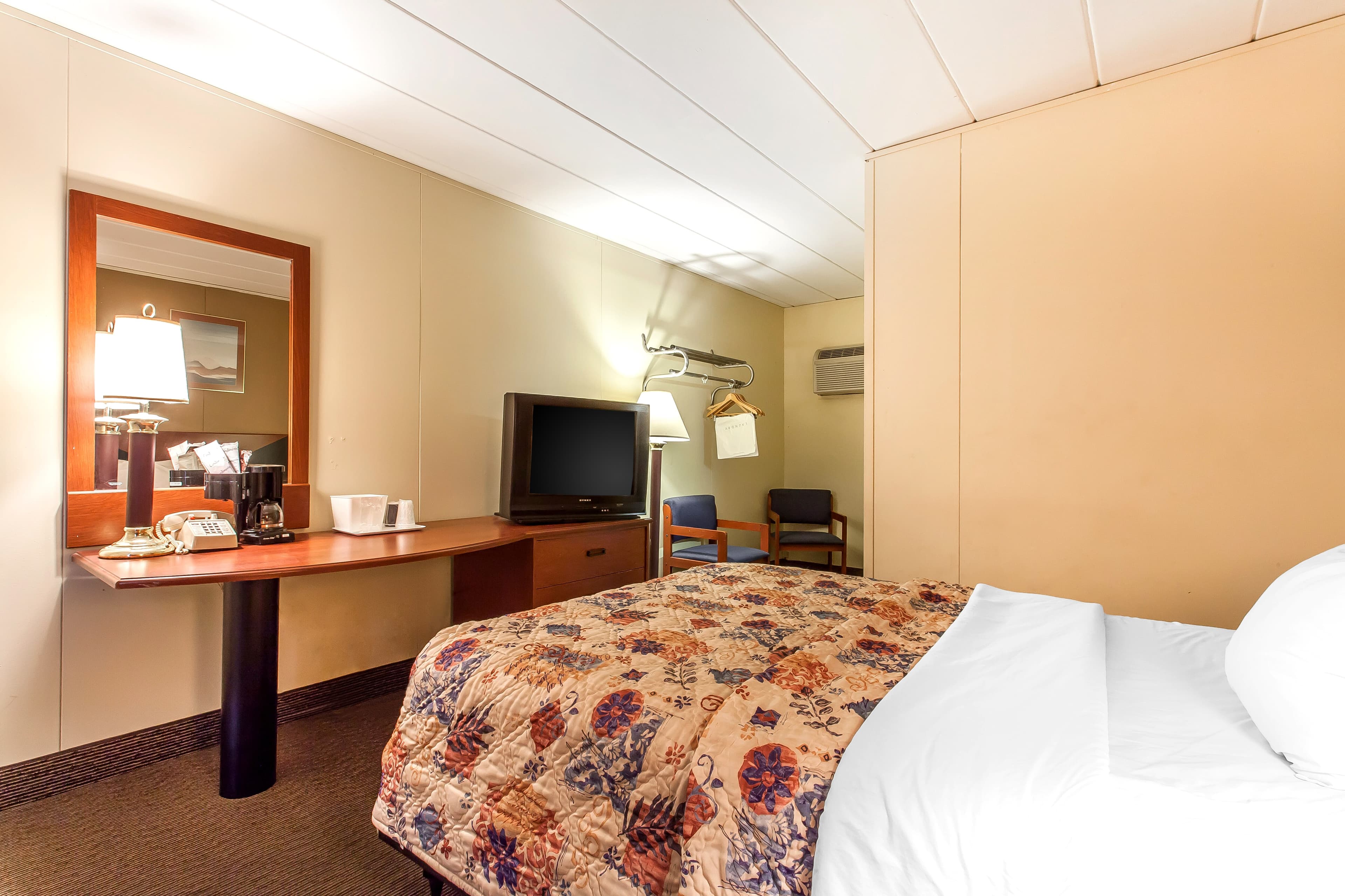 Rodeway Inn Sandusky North — 21