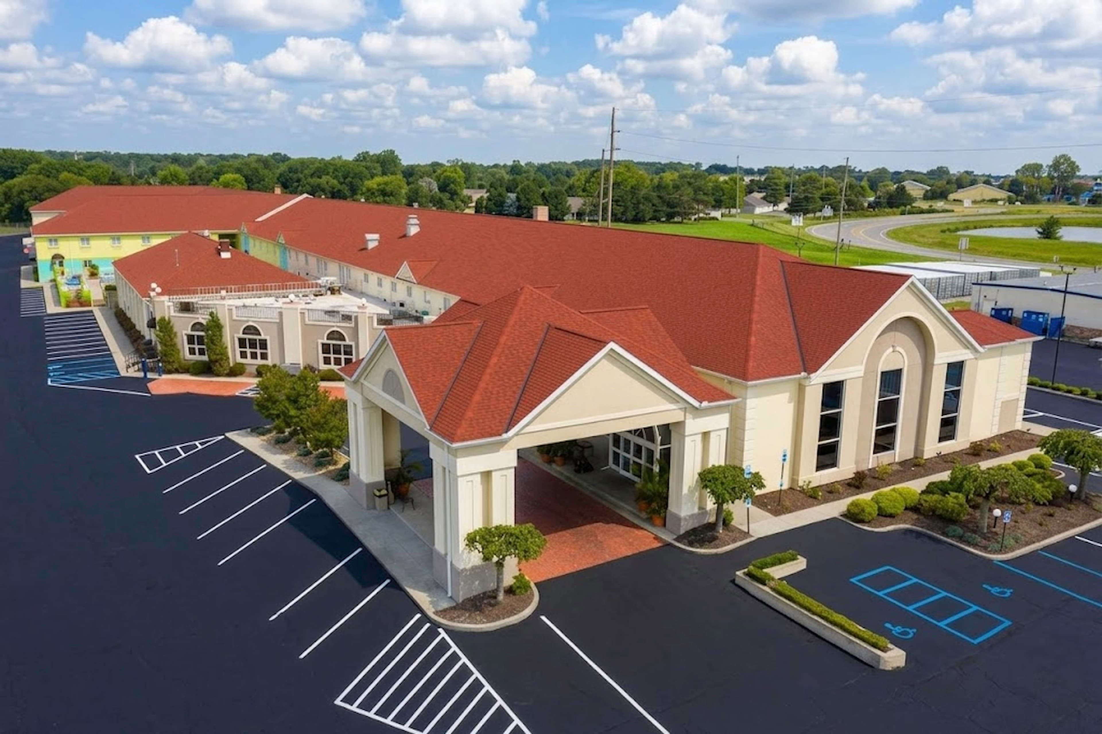 Comfort Inn Sandusky - Image 1