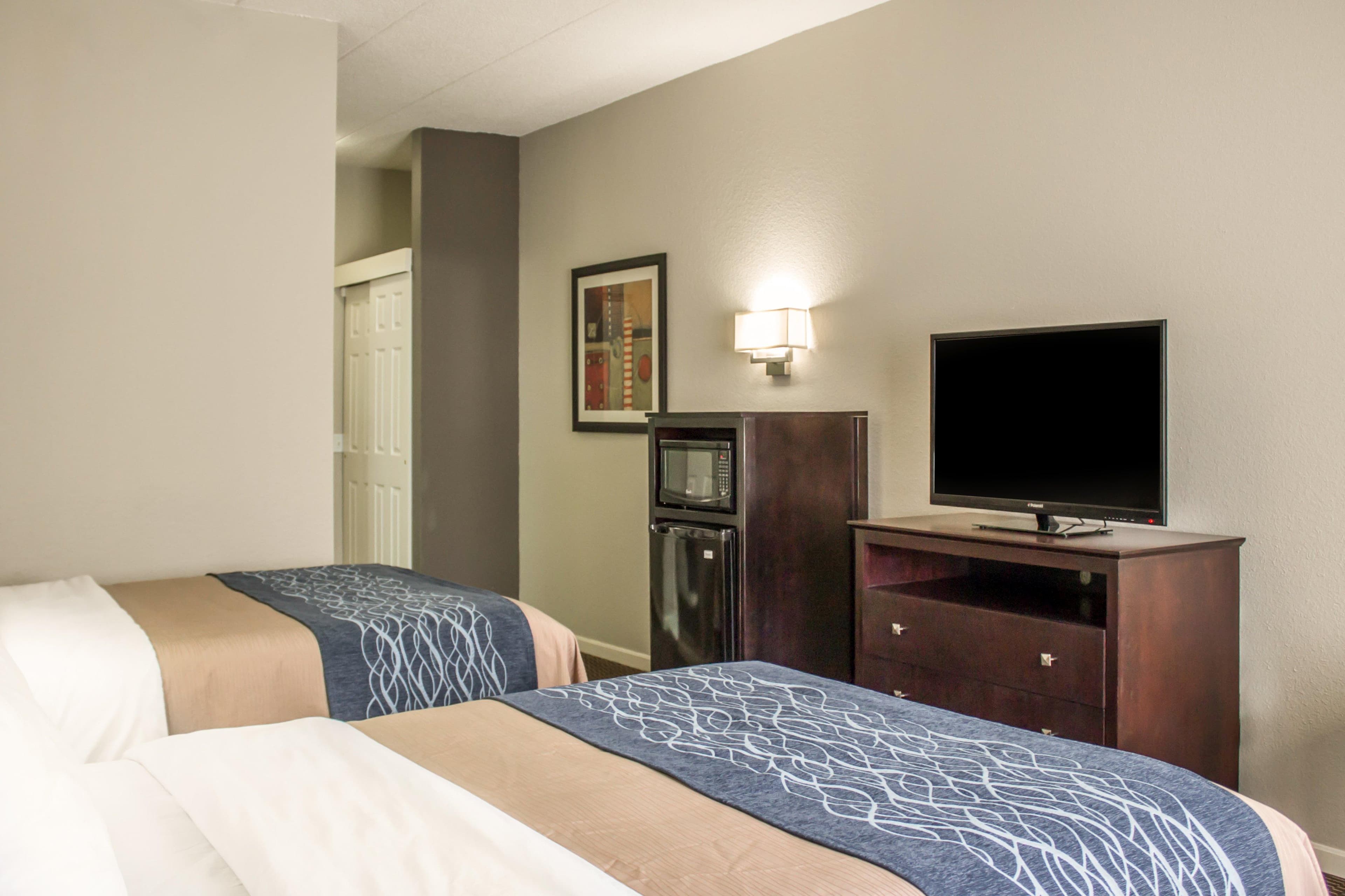 Comfort Inn Sandusky - Image 5
