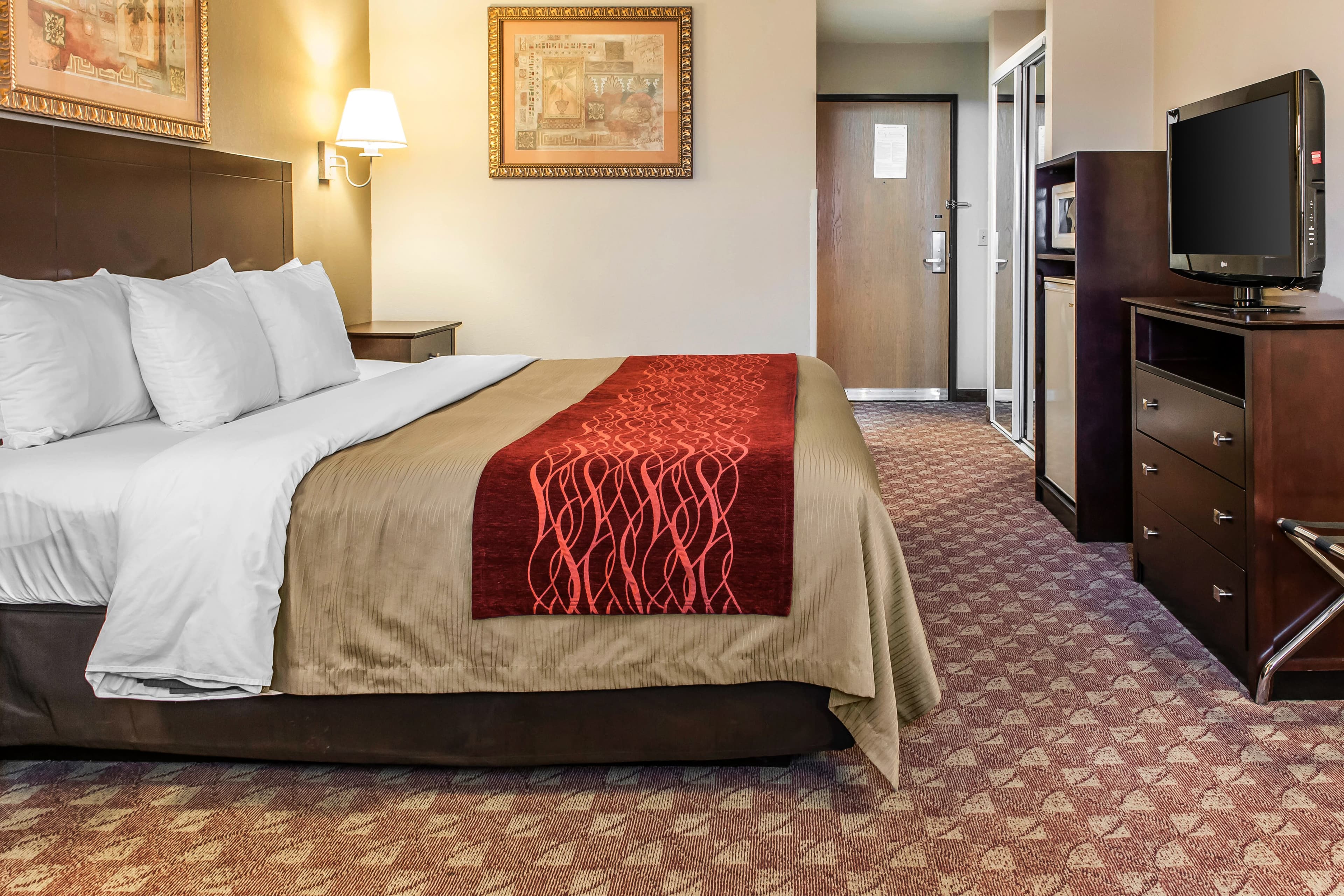 Quality Inn Defiance - Image 4