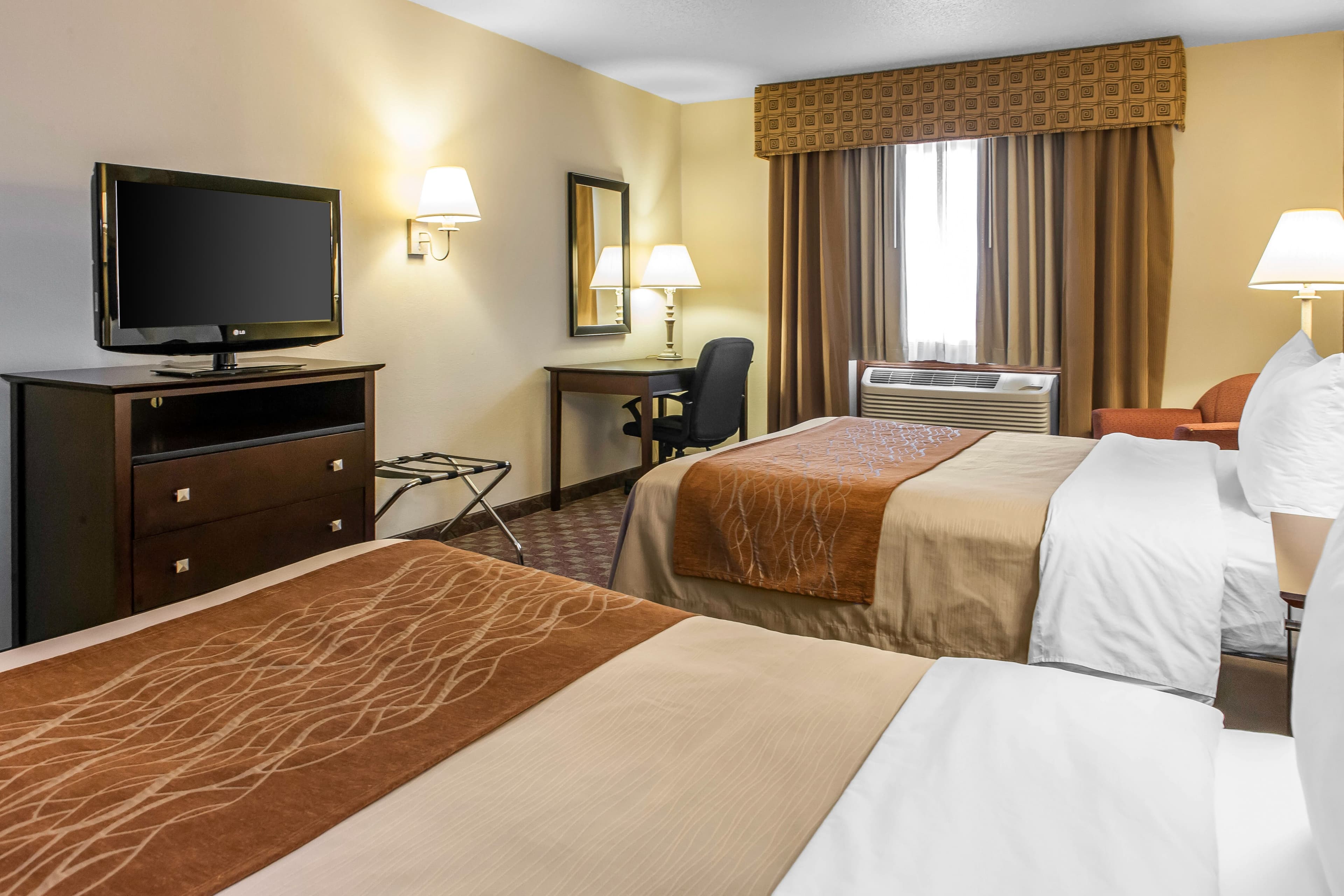 Quality Inn Defiance — 10