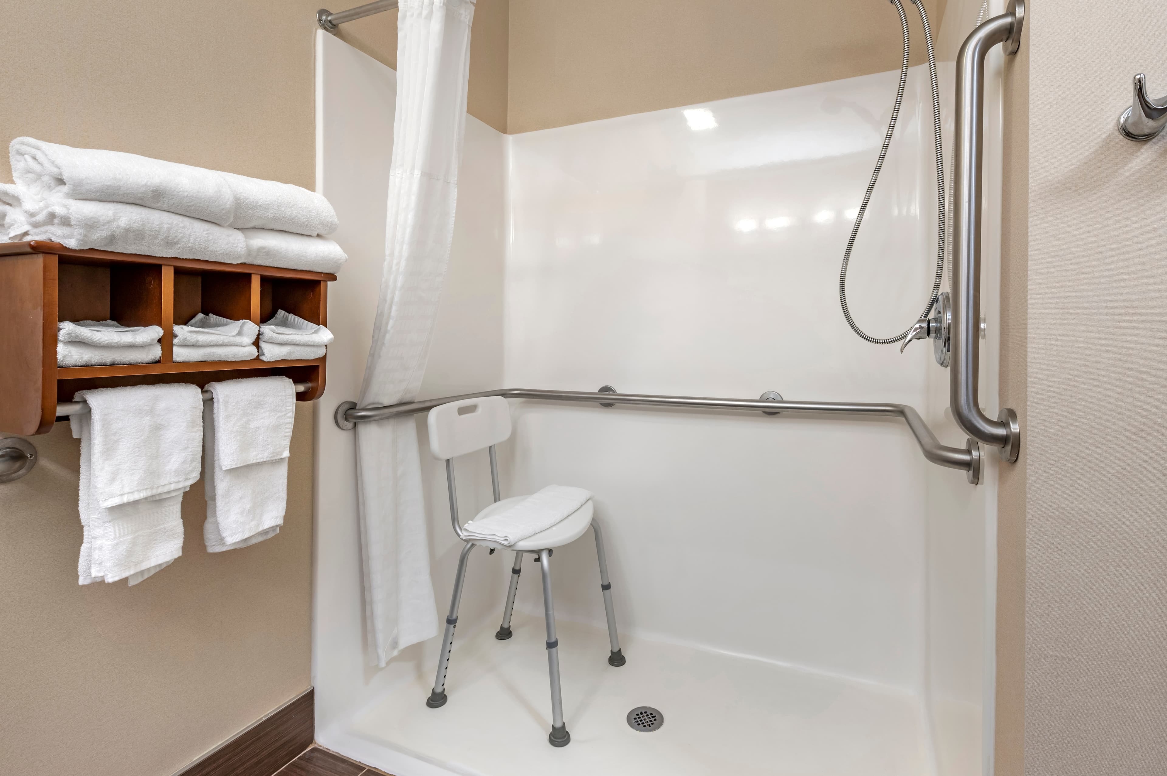 Comfort Suites Columbus West- Hilliard — 10