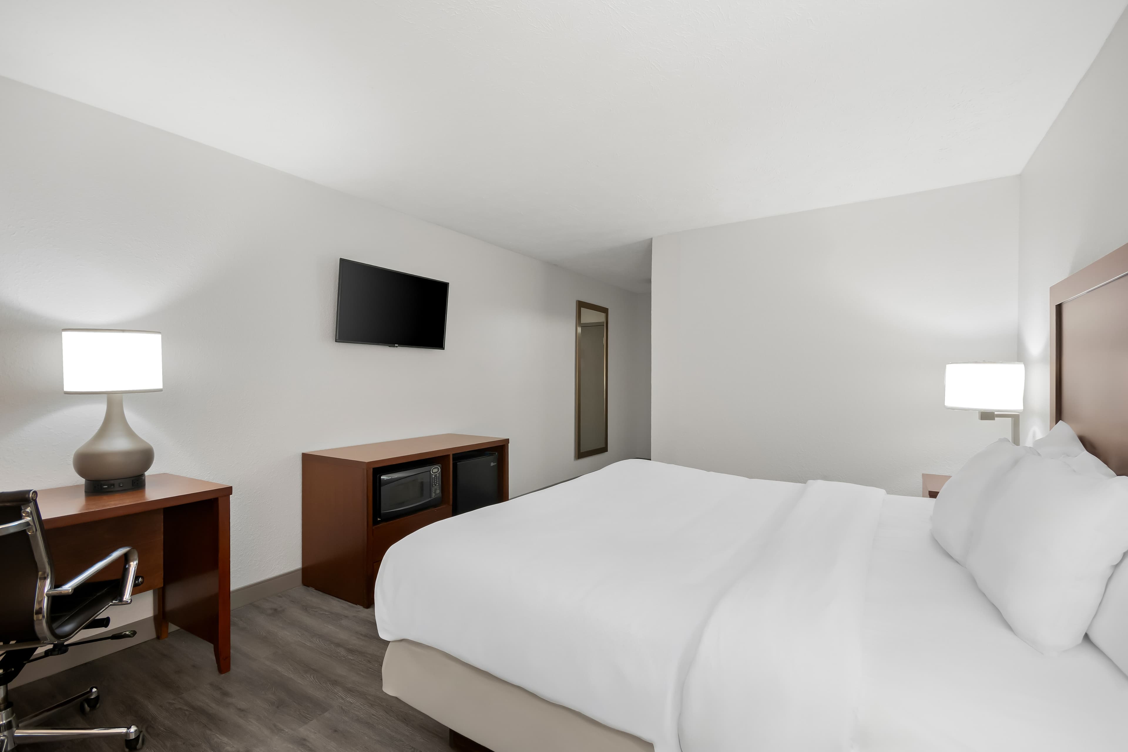 Comfort Inn & Suites Cincinnati Eastgate — 7